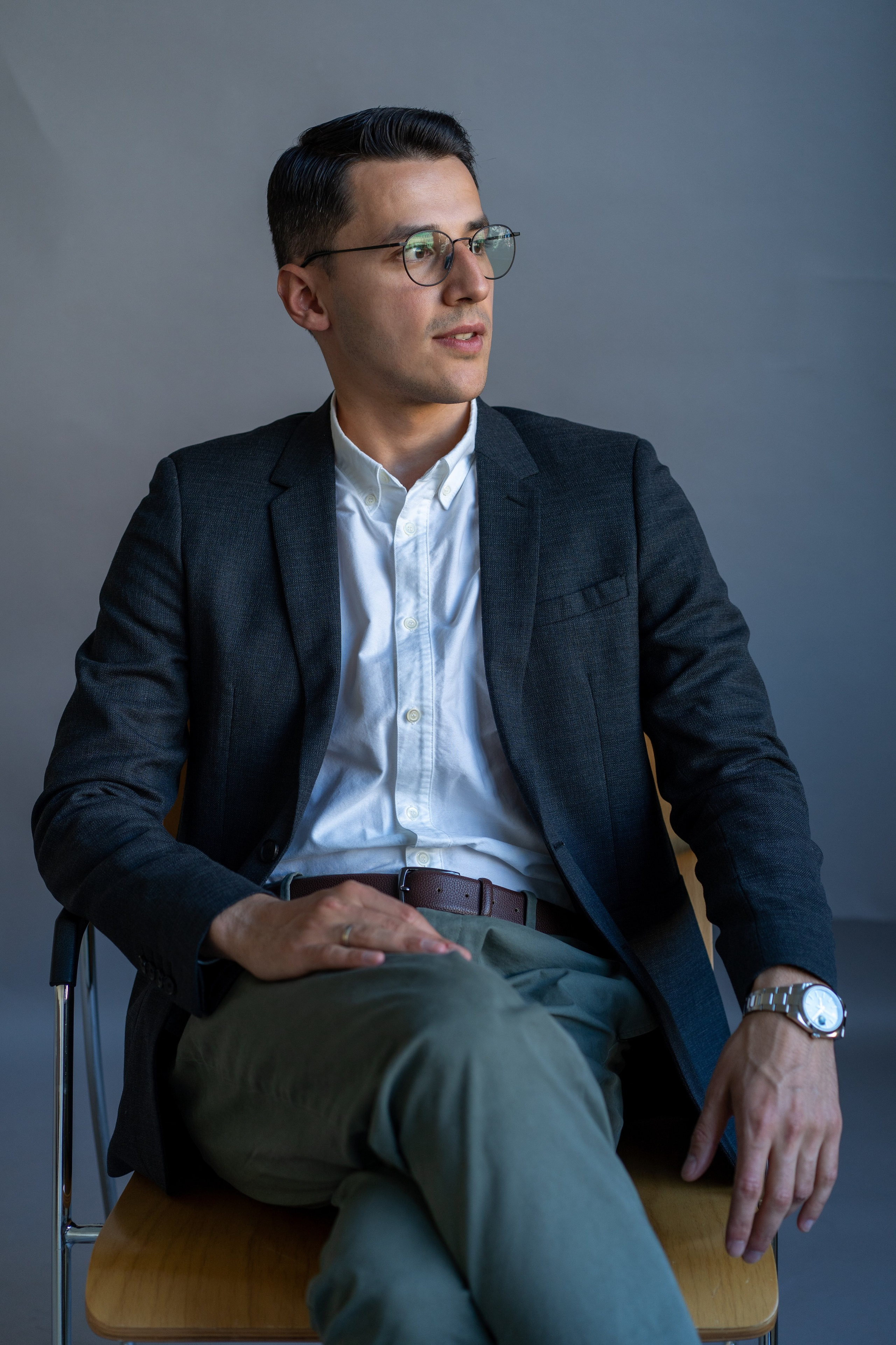 Студийный деловой портрет. Фотограф Елизавета Потешкина