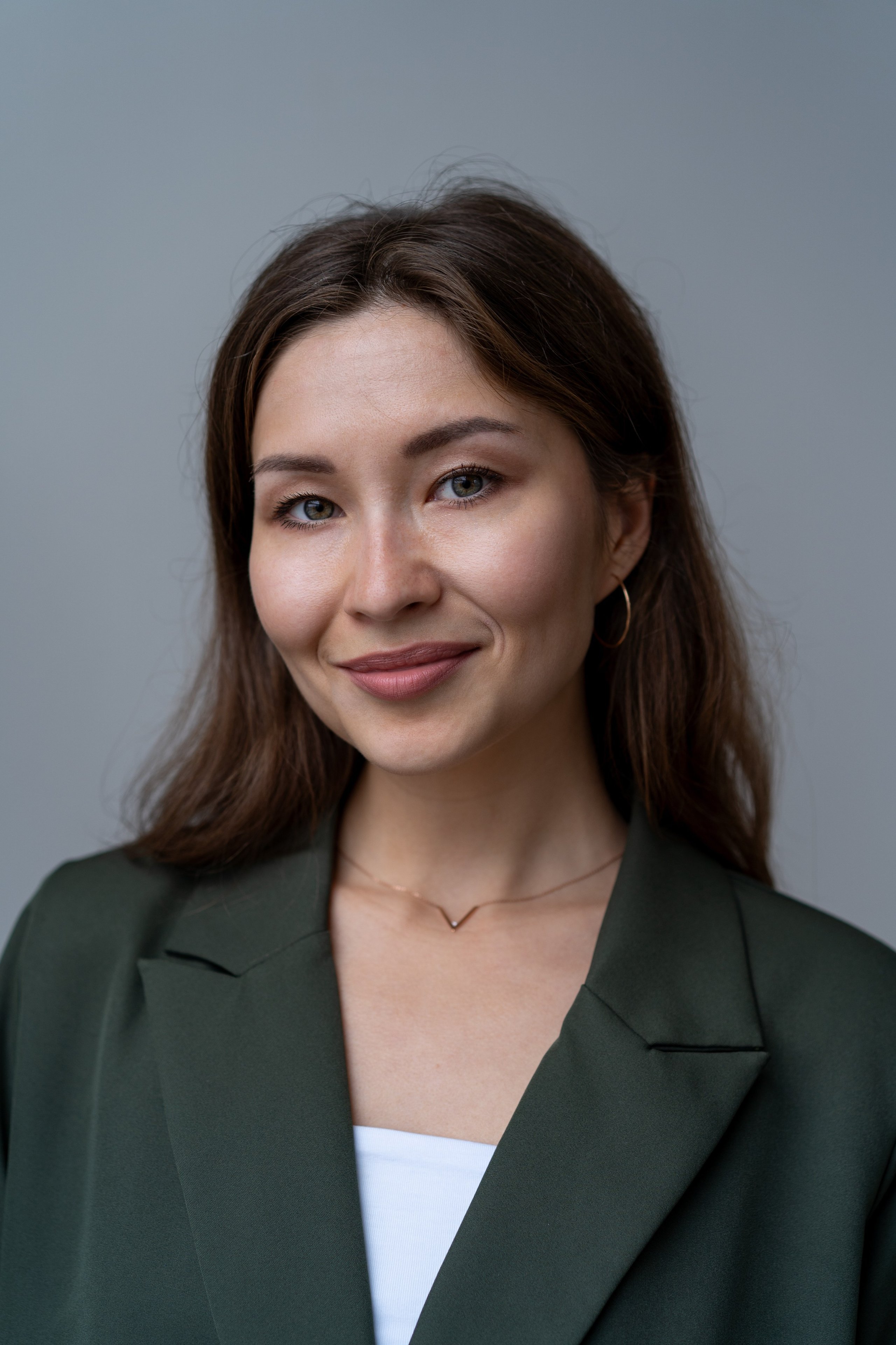 Студийный деловой портрет. Фотограф Елизавета Потешкина