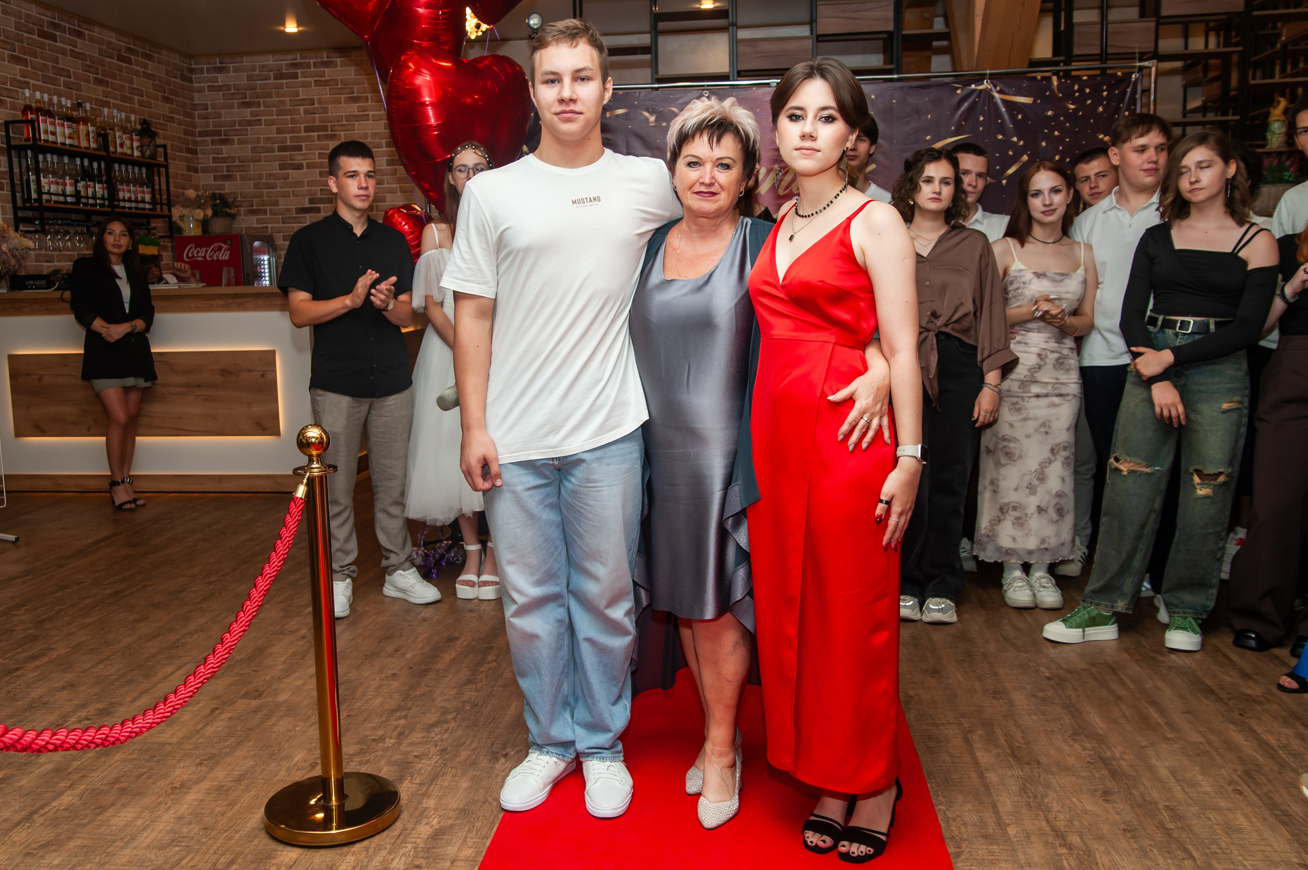 Выпускной МАОУ СОШ № 17 им. Эдуарда Есаяна. Свадебный и семейный фотограф Денис Лукьянов в Краснодаре, Краснодарском крае и Республике Крым