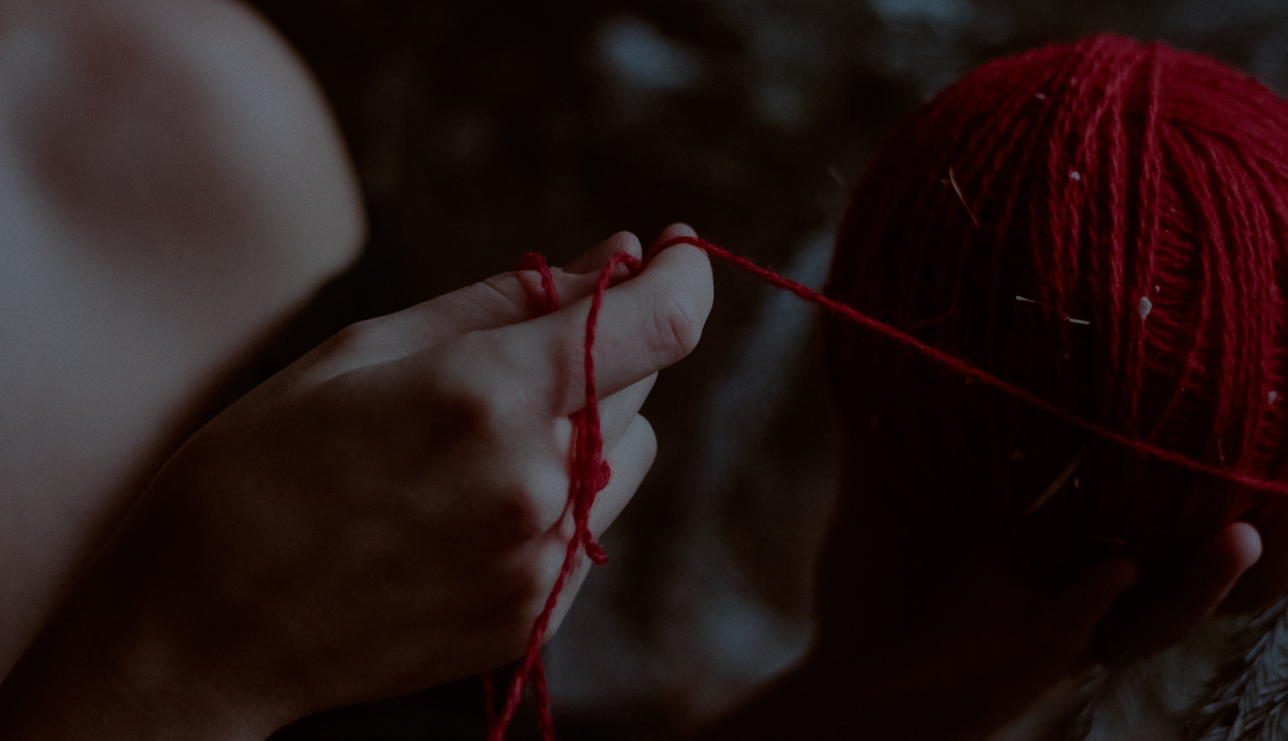 Тень. Фотограф лавстори Москва/МО Приятелева Ангелина