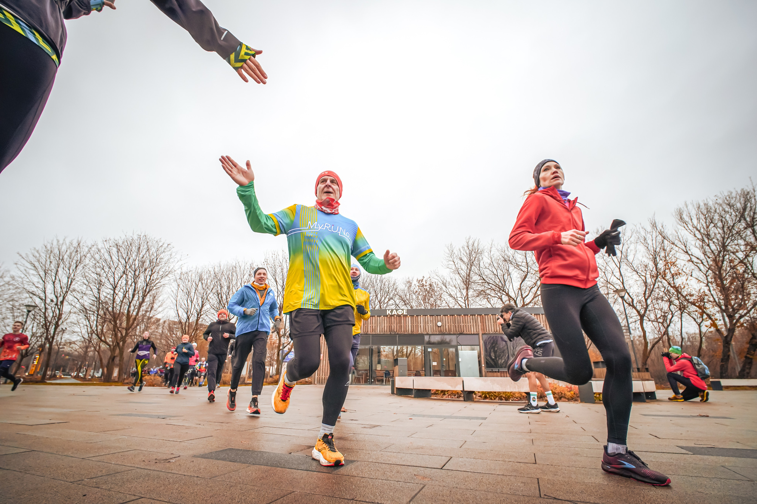 #марафонудома #яuzarun 2024 2-я петля, группа 6:30. Роман Капилюшов. Бег. Фото. Видео. г. Люберцы