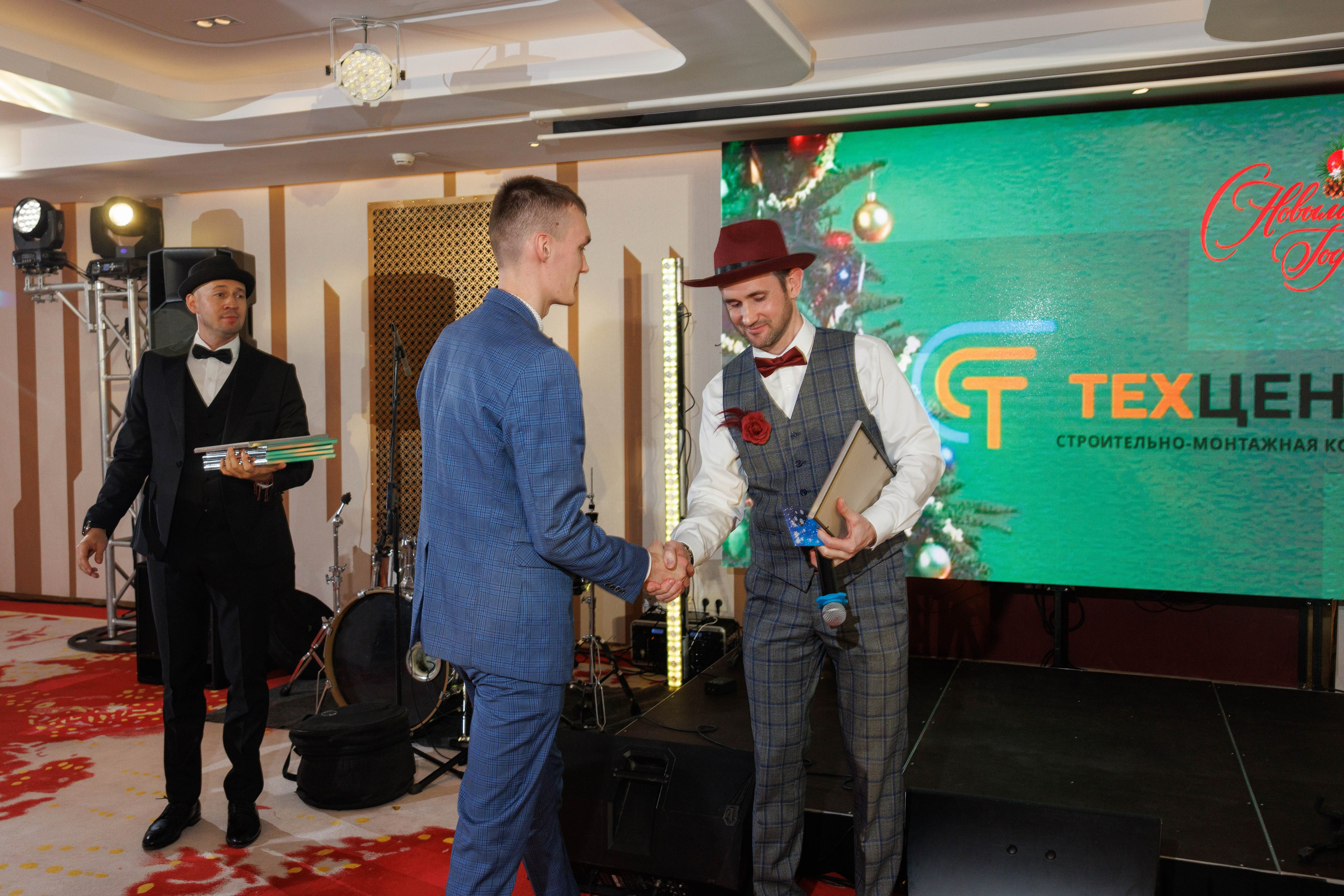 TechCenter. Фотограф во Владивостоке Максим Цой