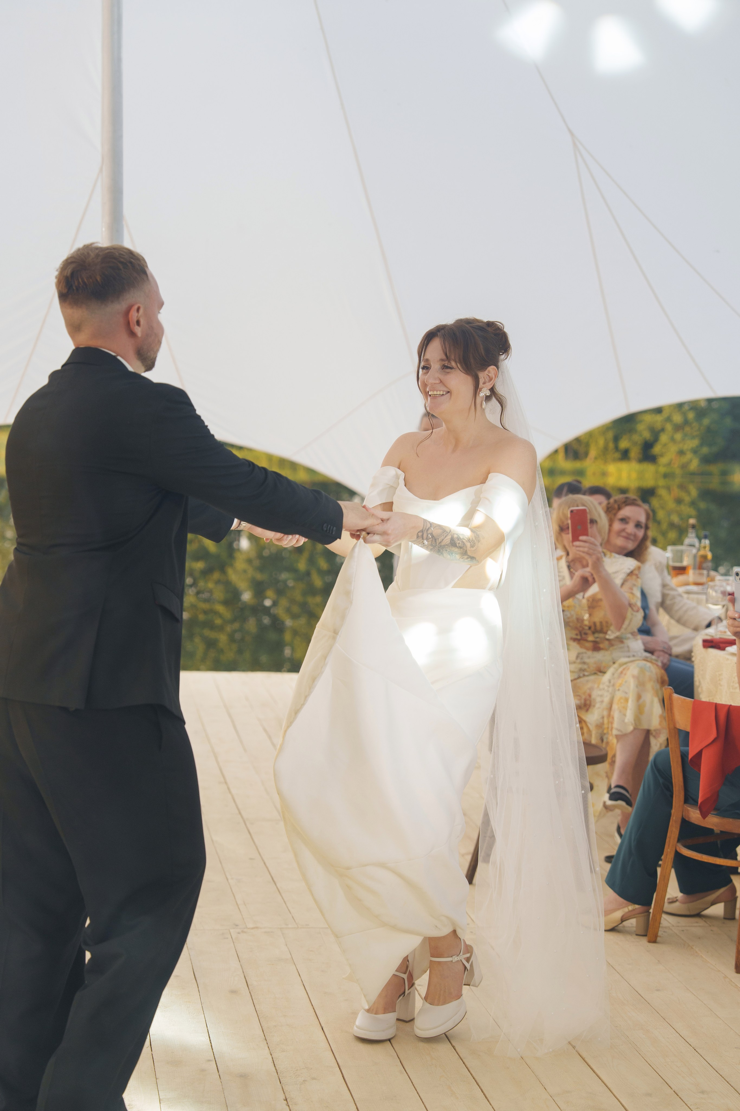 Михаил и Ольга (банкетная часть г. Брянск). Свадебный и репортажный фотограф Элина Козырьянова