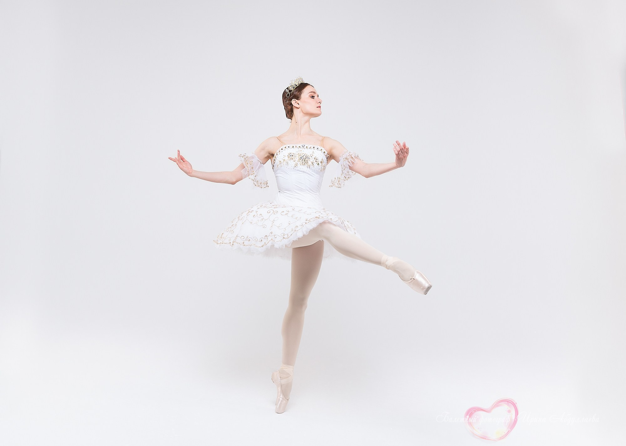 Ведущая балерина Классического национального балета Марина Окунева