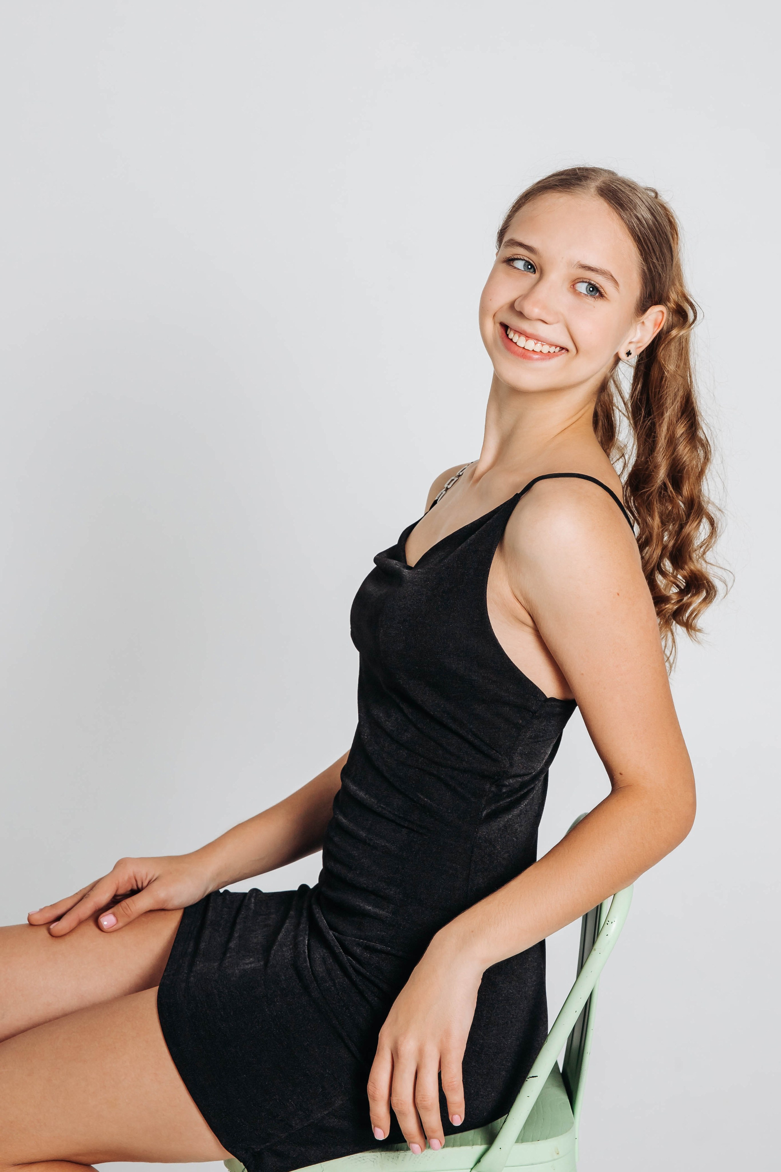 Карина. Циклорама. Свадебный и семейный фотограф в Санкт-Петербурге Лолита Евстифеева