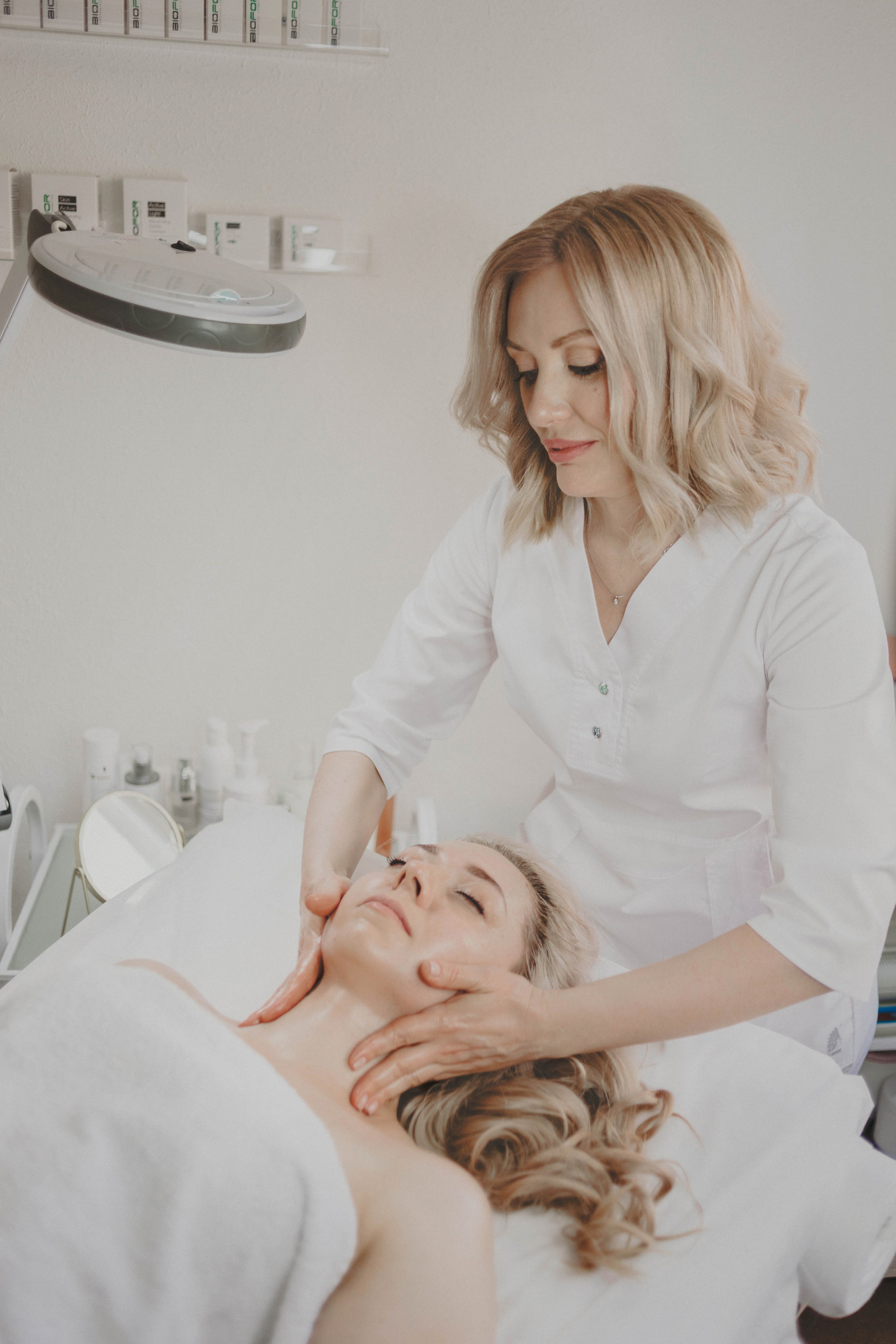 Фотоконтент 2024 за 2 часа для Косметолог. Фотограф в Краснодаре Евгения Михаевич