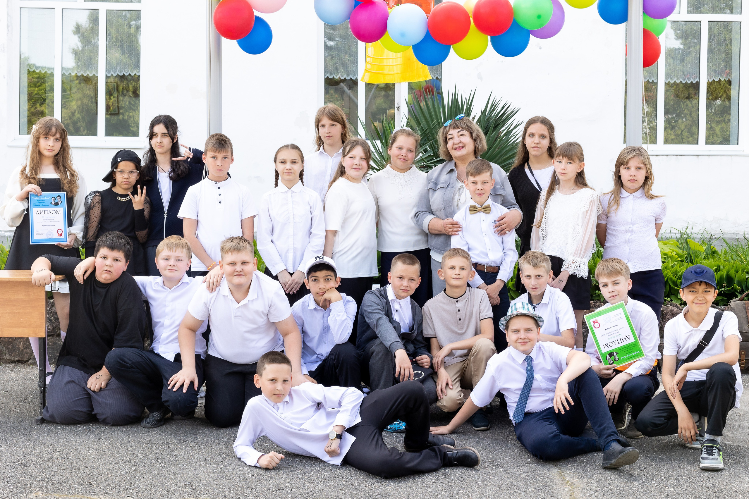 Последний звонок. Выпускные альбомы Майкоп, Краснодар Елена Золотарева