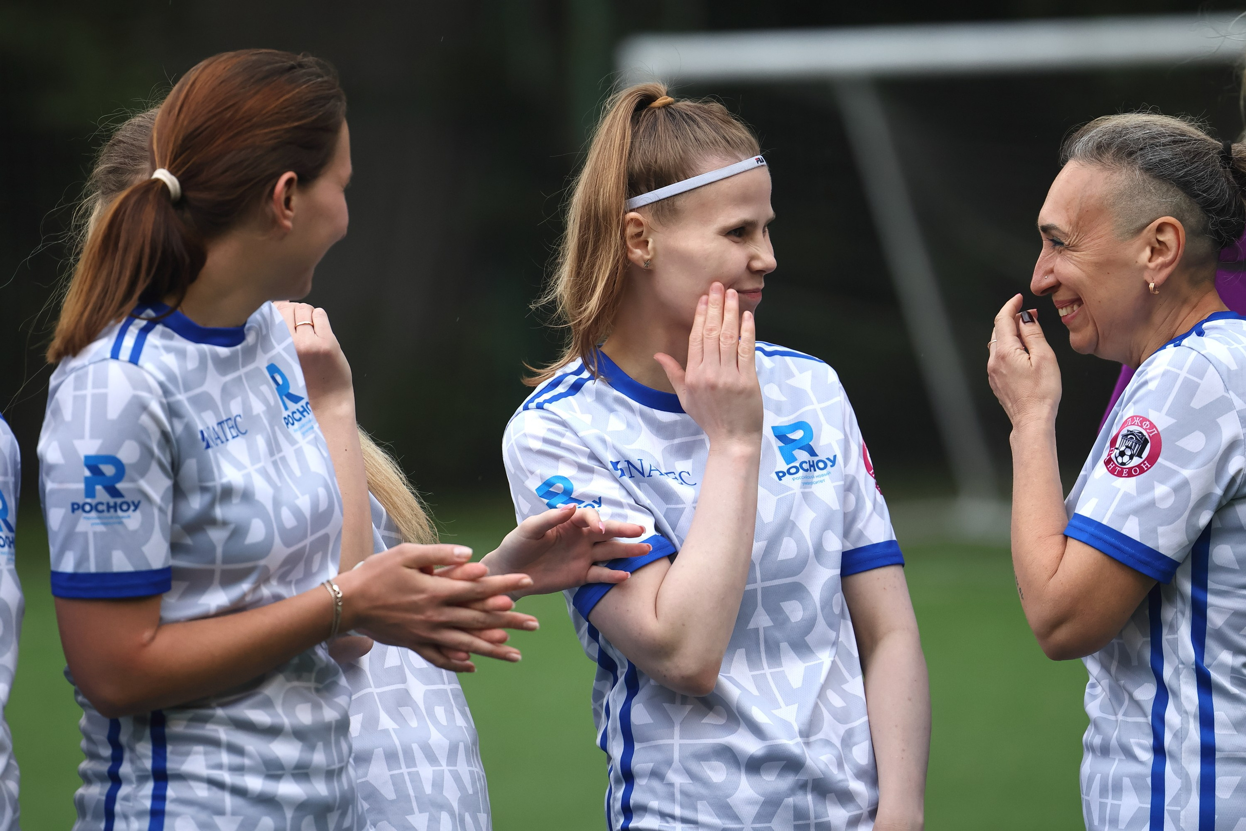 Футбол. Женская лига. Спортивный и репортажный фотограф Ермакова Светлана