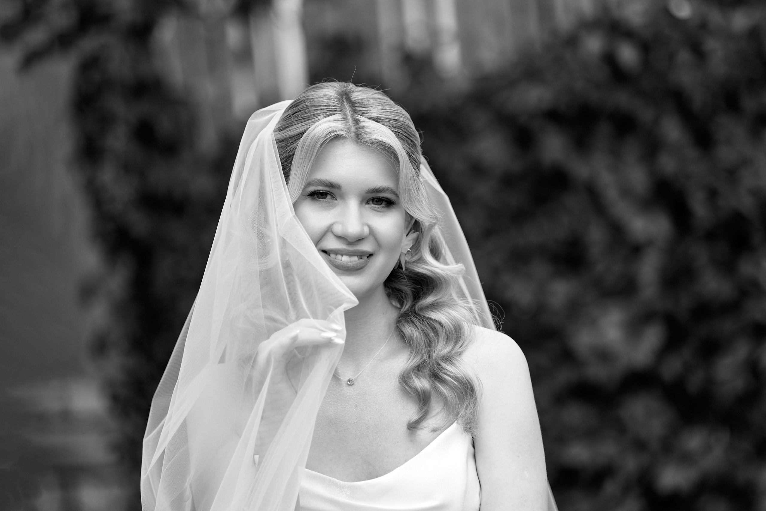 Портрет невесты в фате. Свадебный фотограф Елена Орешина
