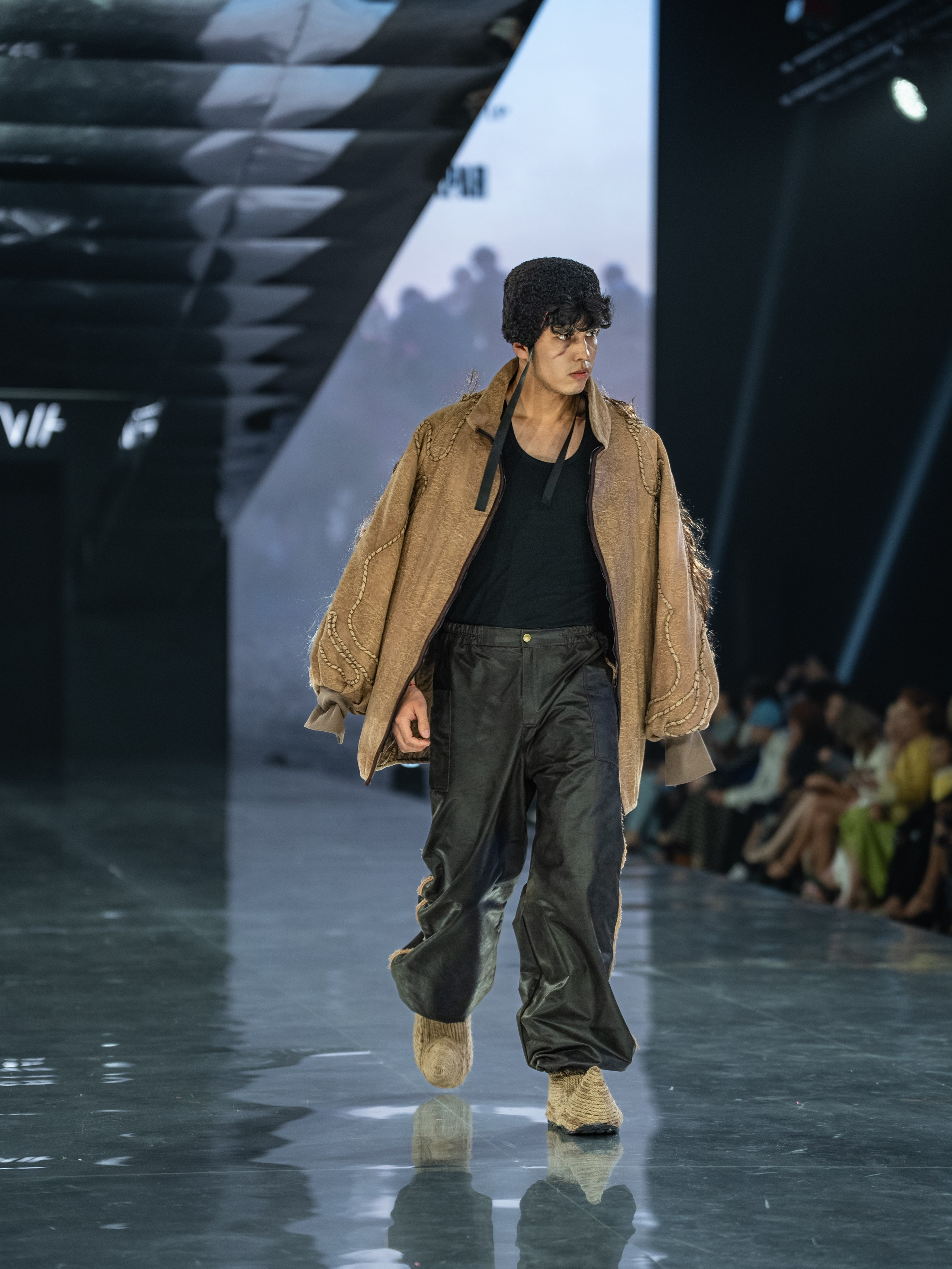 Visa Fashion Week Almaty Pre-Fall 2026 GAZHAIYIP. Сайт Алматинского НЮ АРТ, будуар и фэшн фотографа Дениса Карпенко