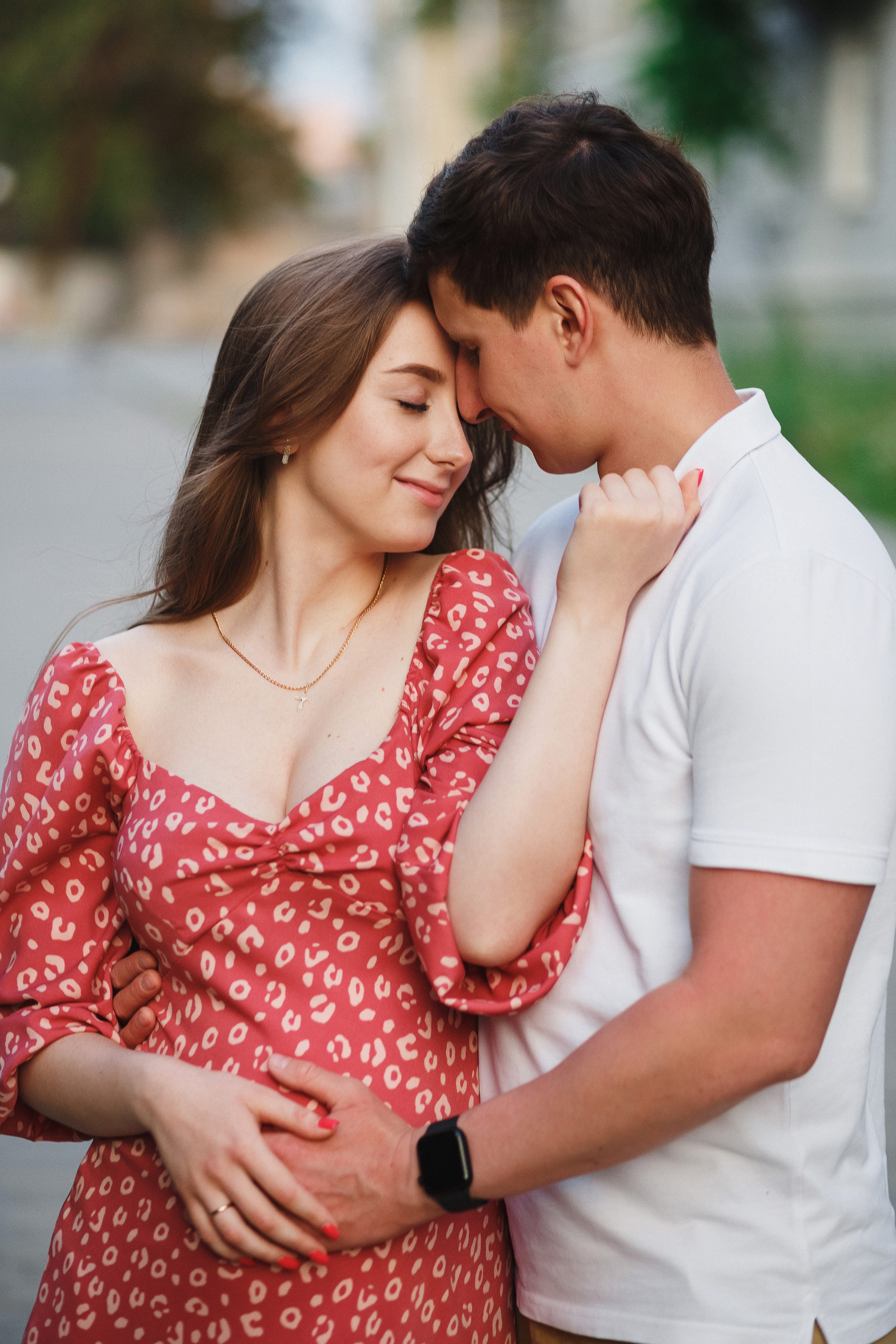 Романтика на улице Петровская в Таганроге: Денис и Аня. Свадебный и семейный фотограф в Таганроге Бакарюк Антон