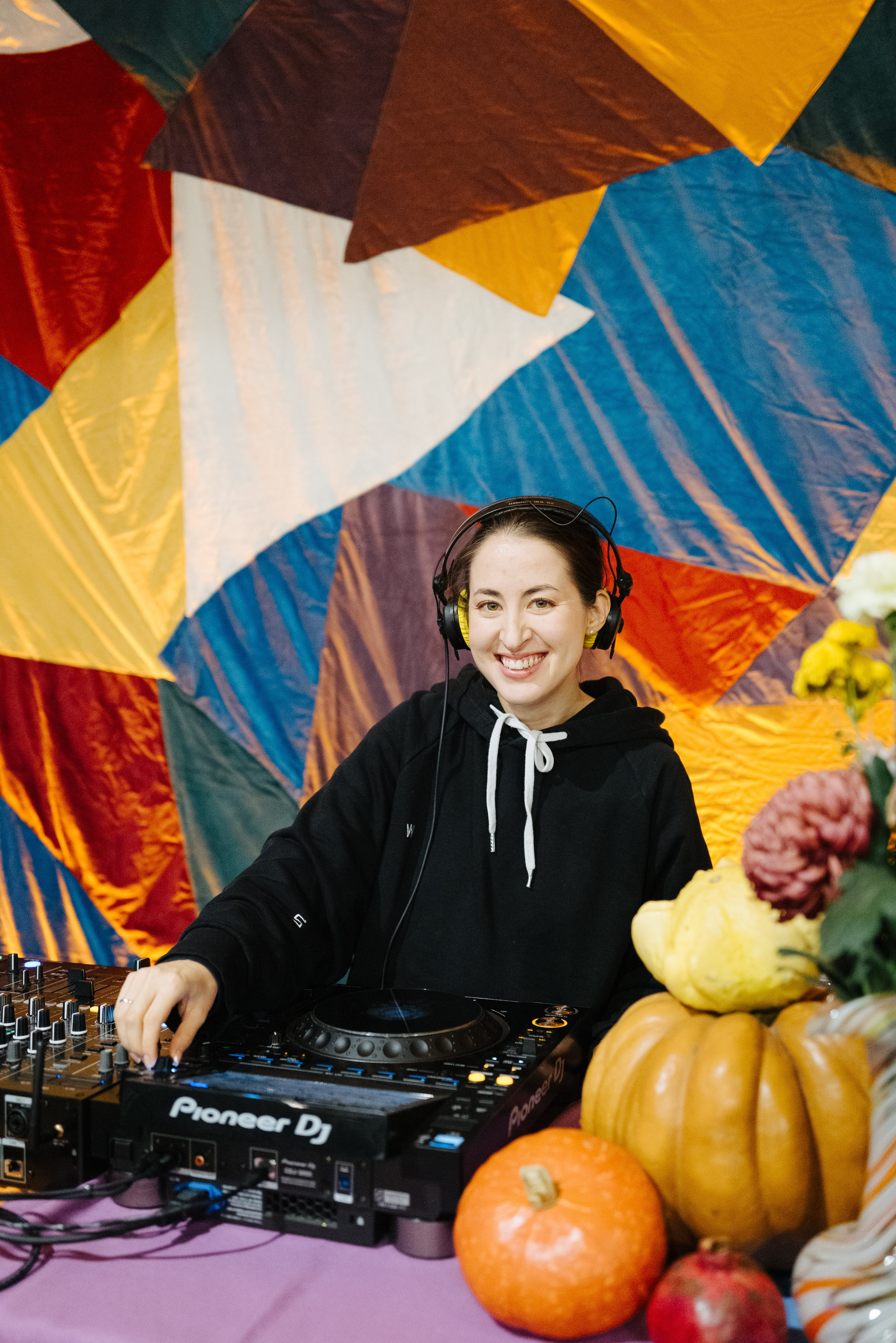 16 ноября 2024 в пространстве «Кристалл» / фото Валерий Белобеев. Фотоотчеты «Ламбада-маркета»