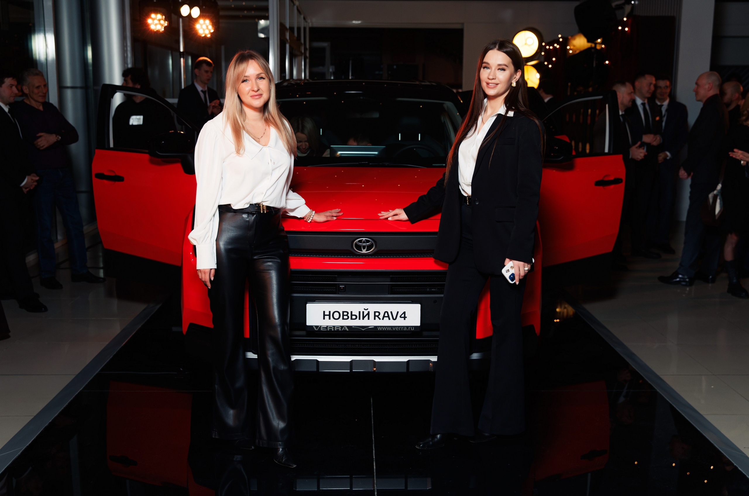 Презентация новой Toyota RAV4. Репортажный и свадебный фотограф в Уфе Павел Кожевников