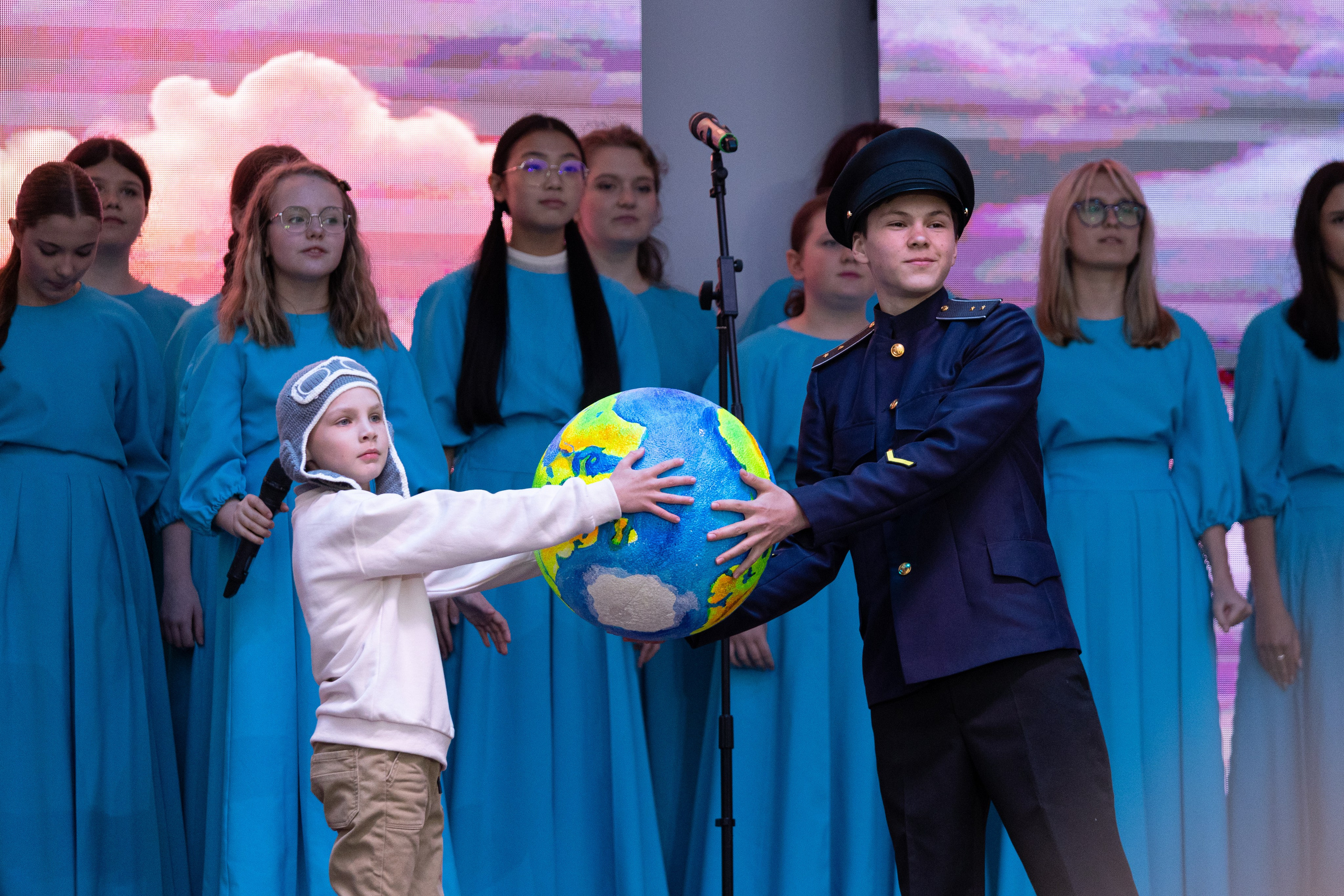 9 мая, выступления 2025 г. Олег Катакинов| Репортажный фотограф в городе у моря (Владивосток)