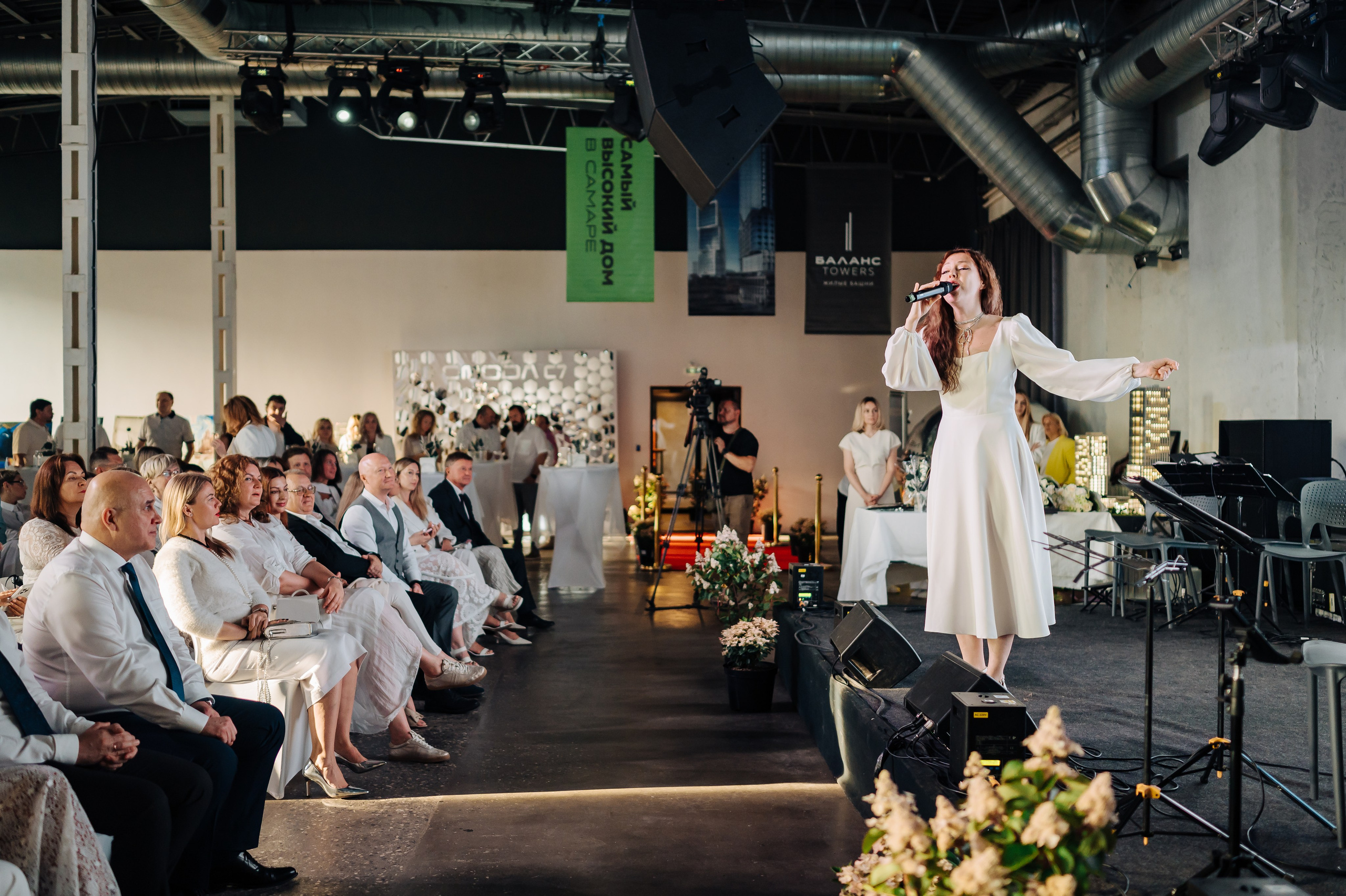 Белый бал в честь столетия Комсомольской правды. Фотограф Елена Афанасьева