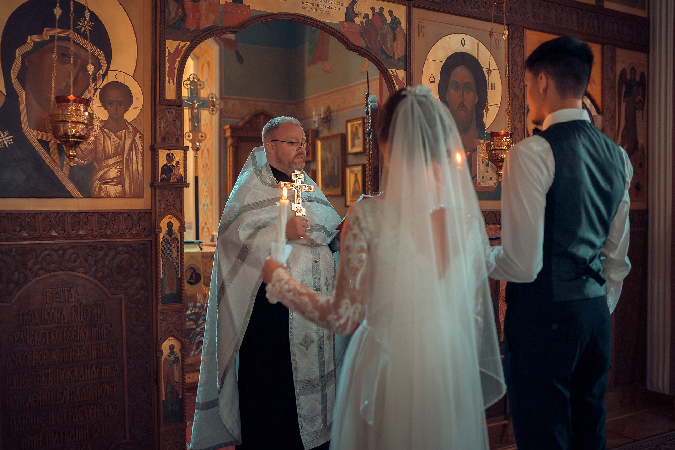 Венчание в Красноярске. Фотограф на Крещение и Венчание в Красноярске Рамазанова Юлия