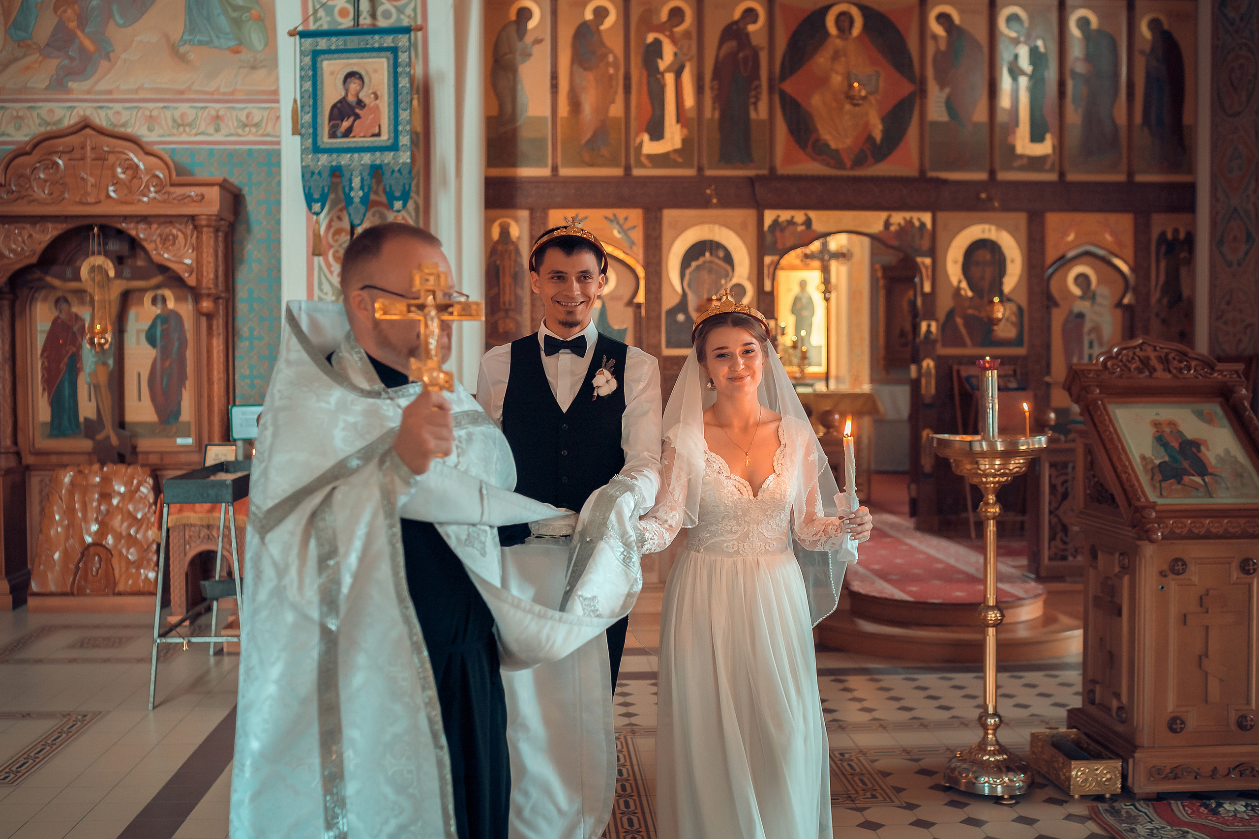 Венчание в Красноярске. Фотограф на Крещение и Венчание в Красноярске Рамазанова Юлия