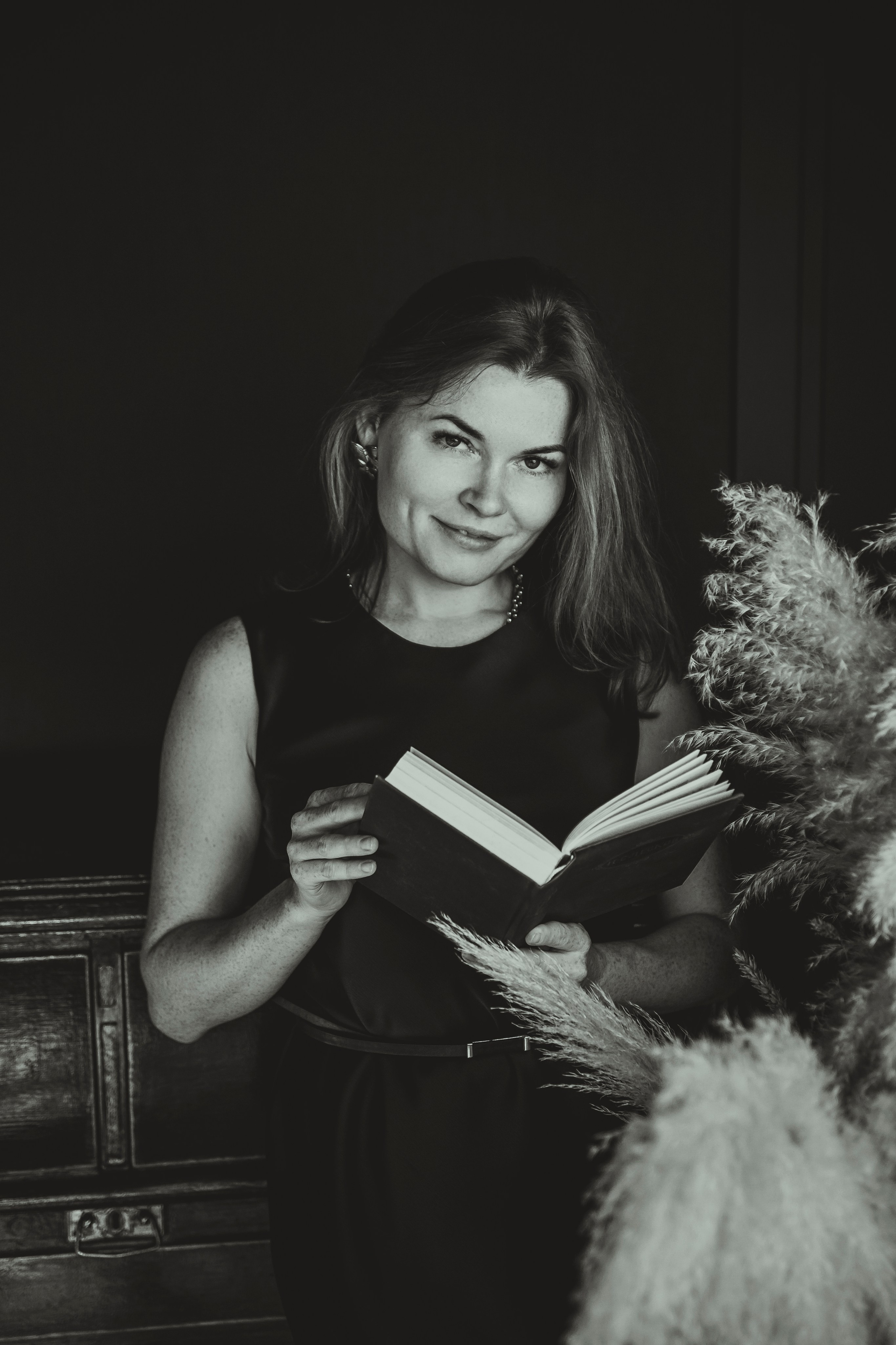 Инна Самарина_контент в темной студии. Фотограф Воронеж, Новая Усмань Мария Бублик