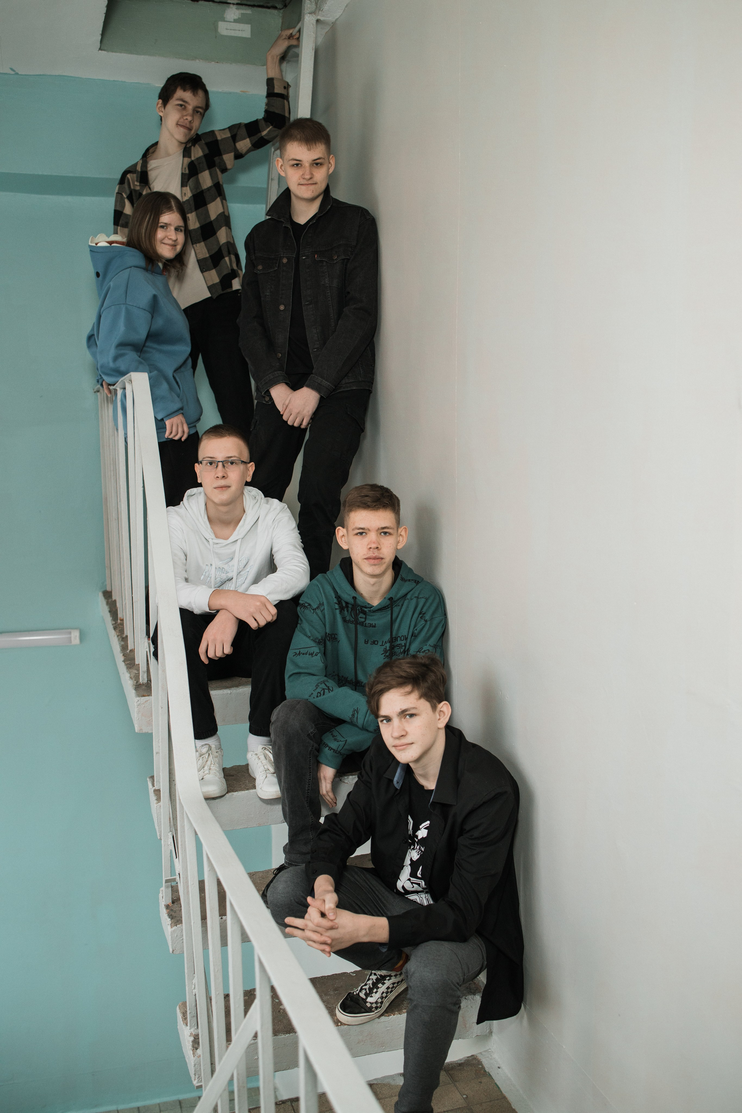 Современная фотосессия для выпускников 9 классов. Выпускные альбомы в Серпухове