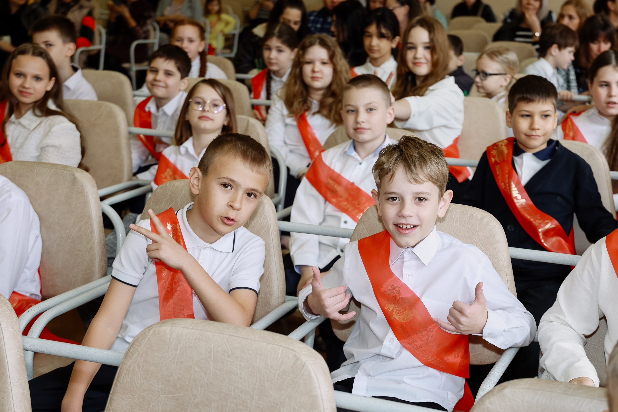 Последний звонок 4б школа 26. Фотограф Юлия Мальцева