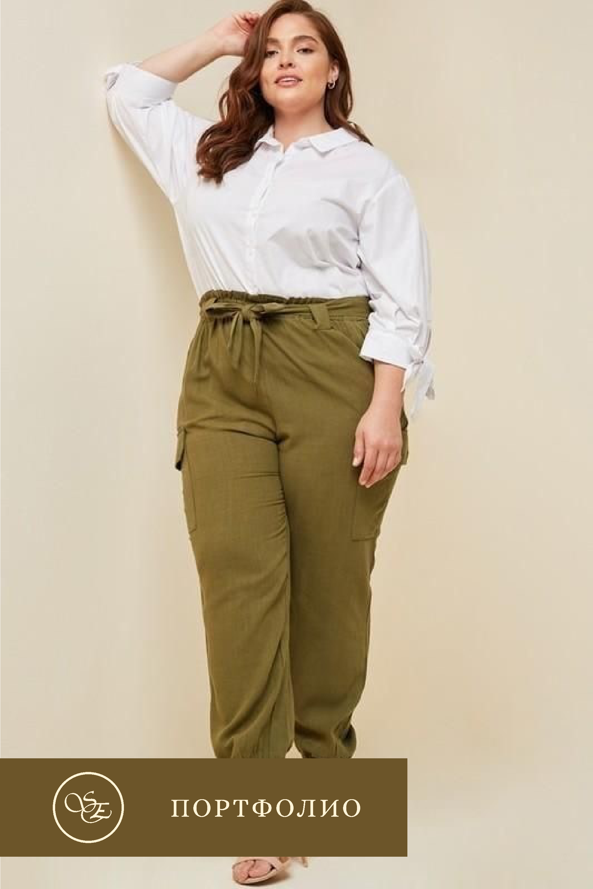 Предметное фото - элегантные женские наряды Plus Size.