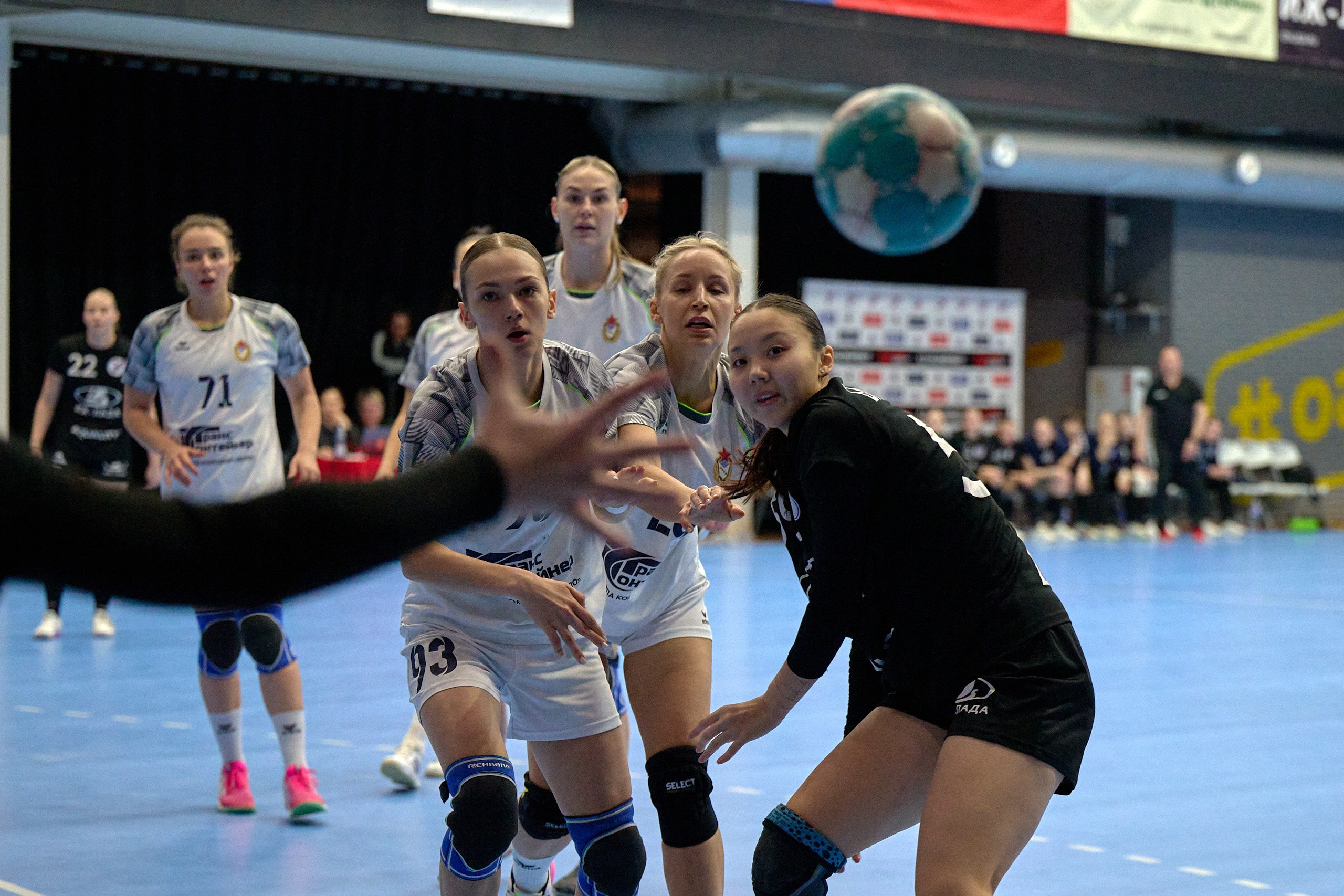 Гандбол. OLIMPBET Суперлига. «Университет» — «ЦСКА». Спортивный репортажный фотограф в Ижевске Сергей Мерзляков