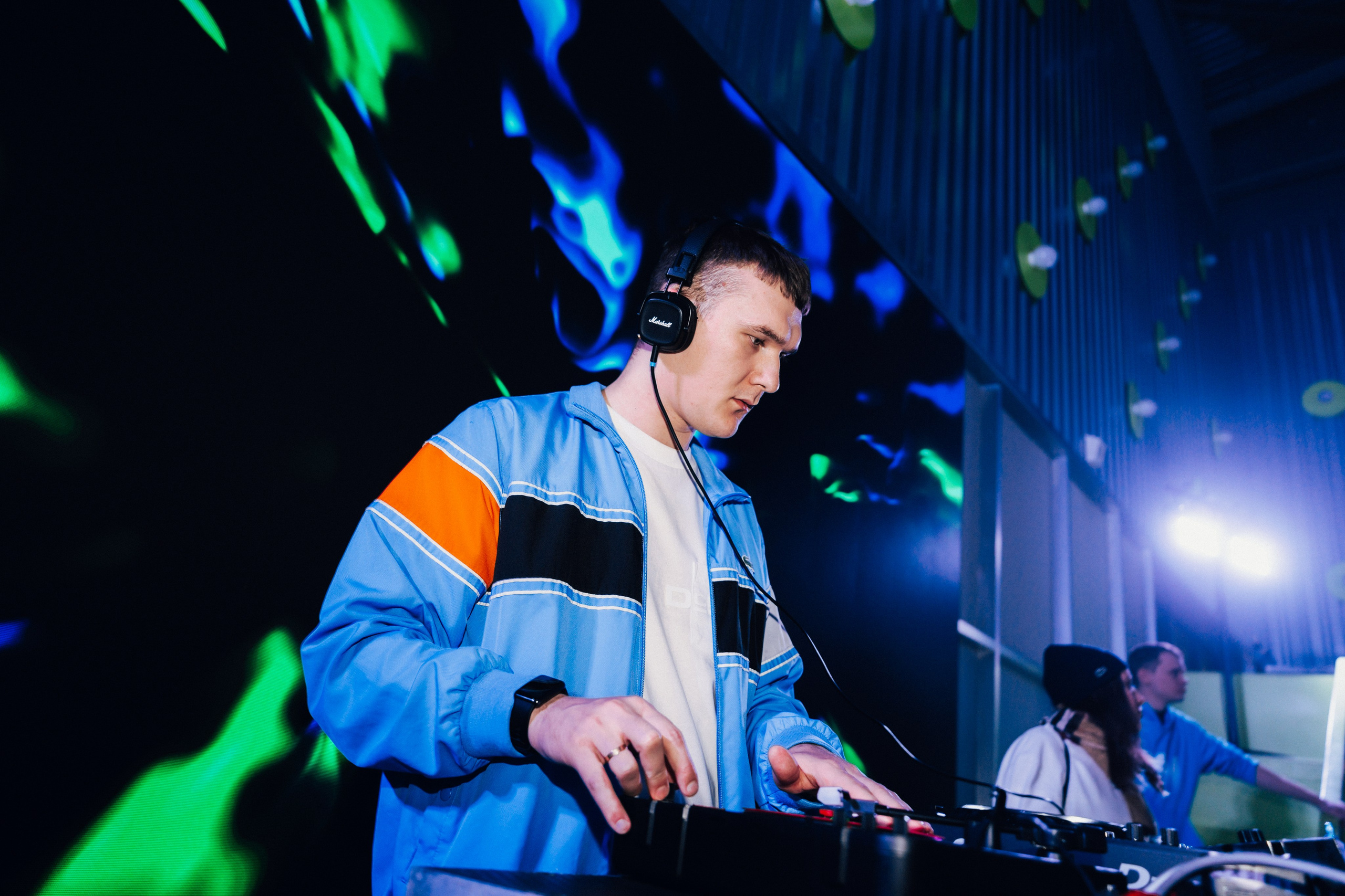 Ночная смена. Главная