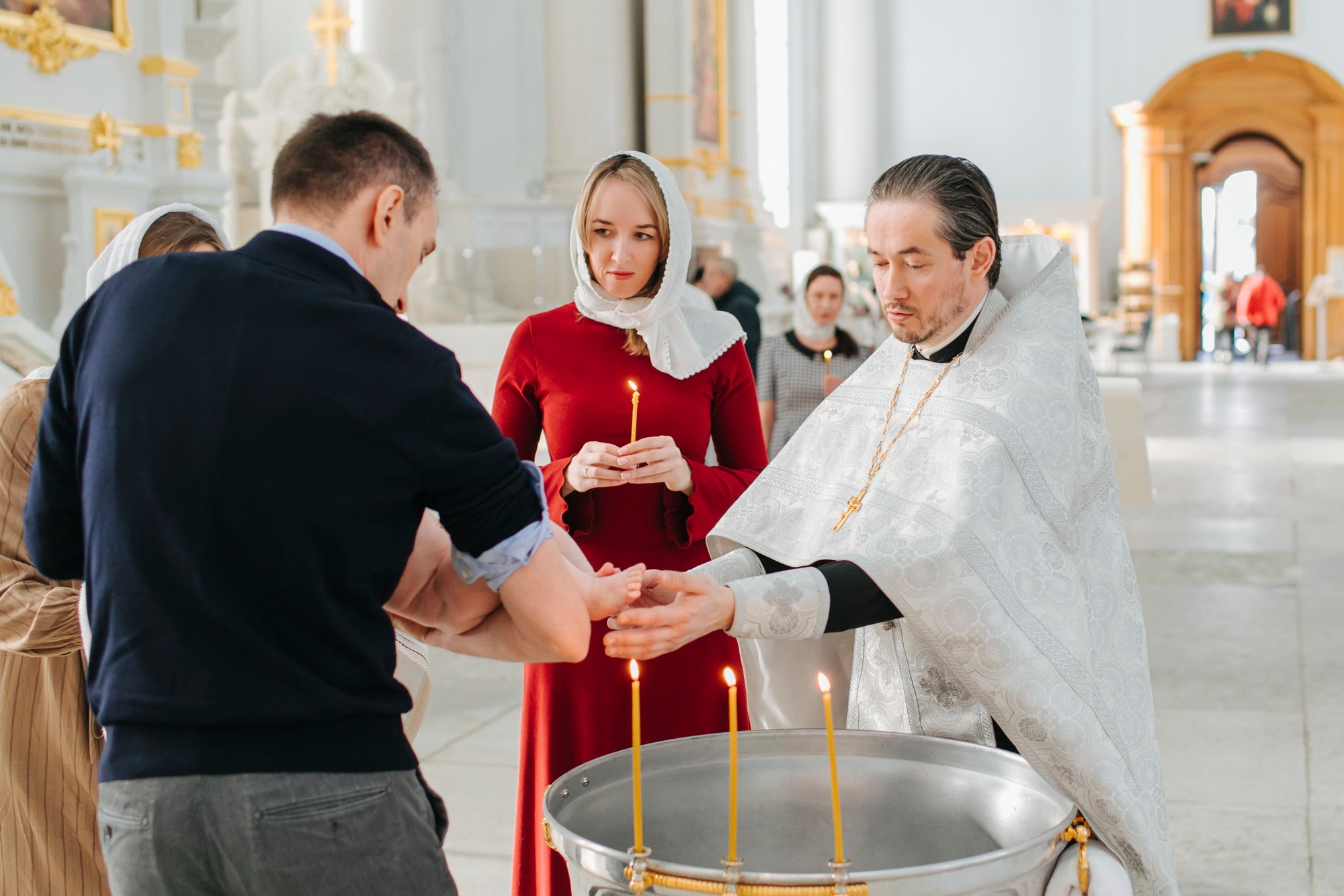 Индивидуальное крещение в Смольном Соборе, где провести крещение СПб, лучший храм для крещения, сколько стоит крещение, церковь где не нужны беседы, без крестных