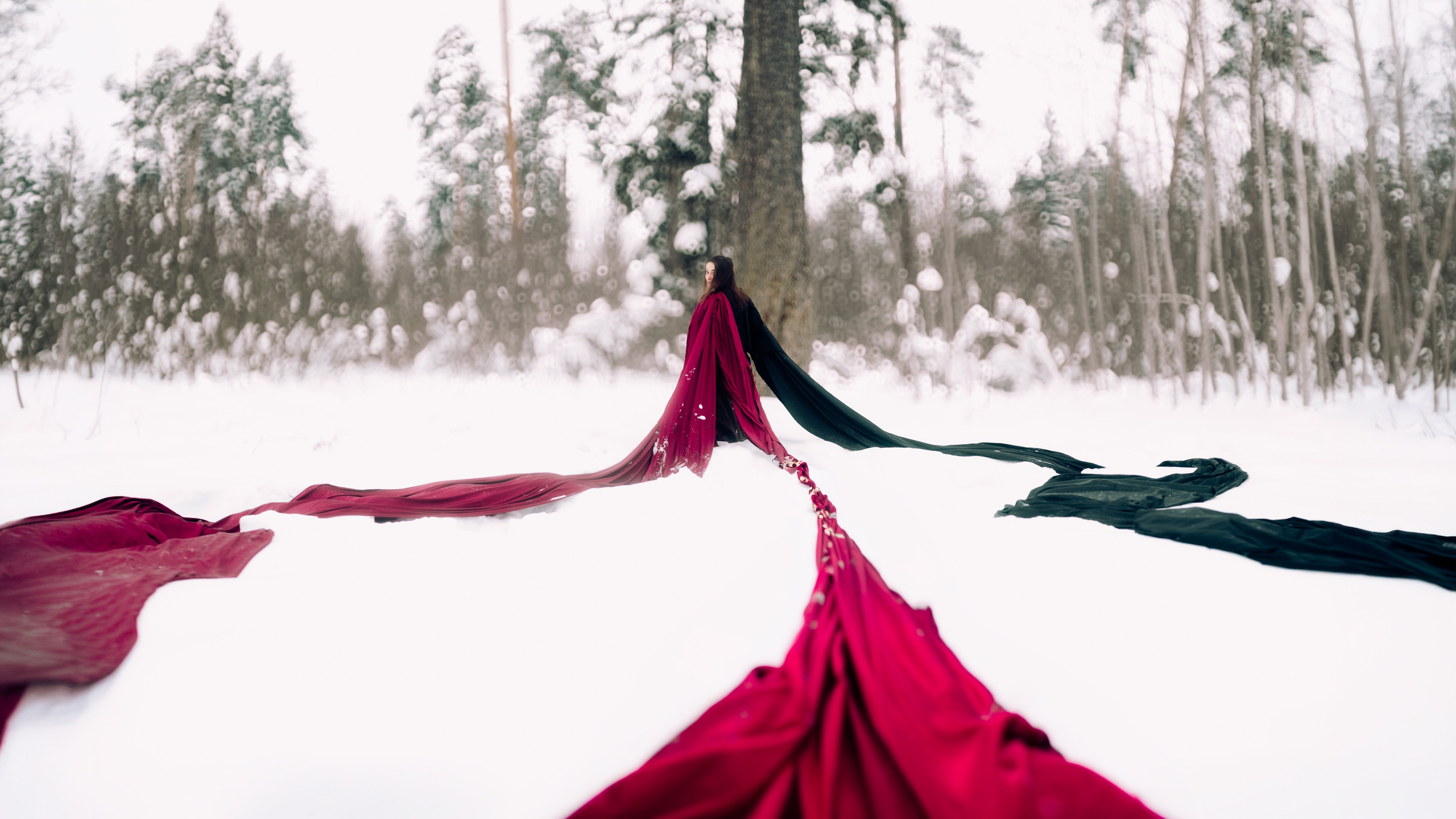 Женская психологическая съёмка в лесу. Фотоведьма Дарья Нечинская