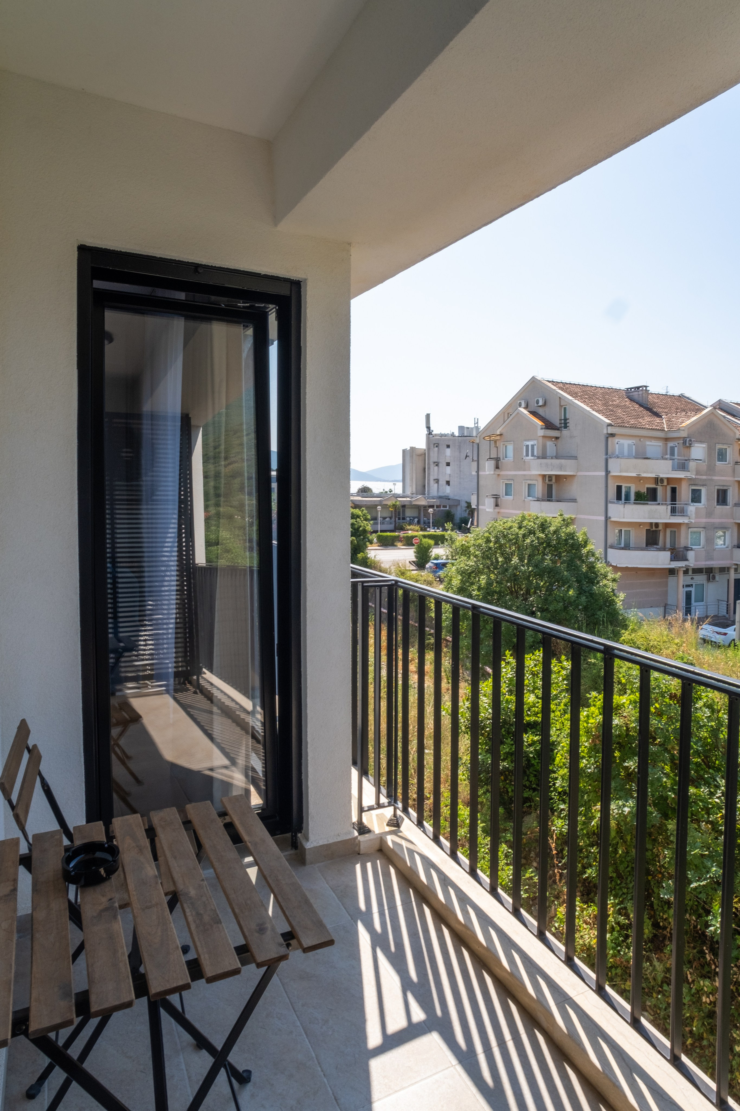 Apartments Tivat, Selyanovo. Family and wedding photographer in Montenegro
