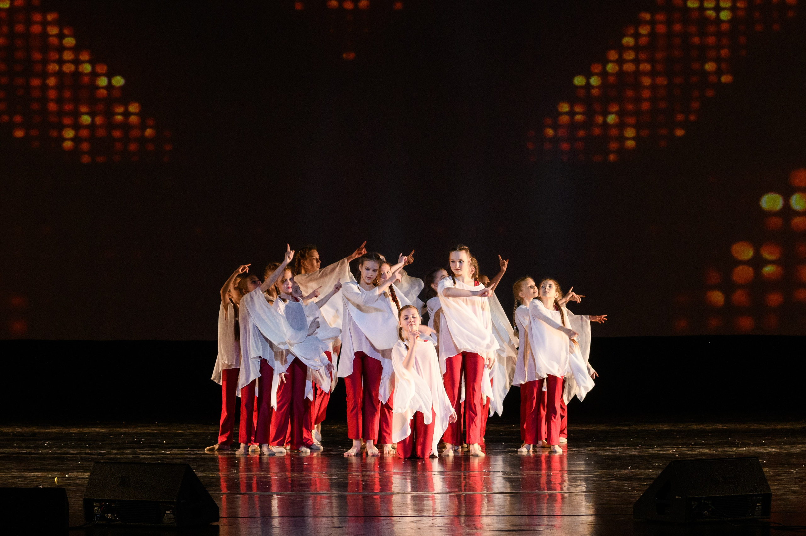 23 апреля, часть 2, БКЗ Октябрьский, г. Санкт-Петербург. Золотое яблочко