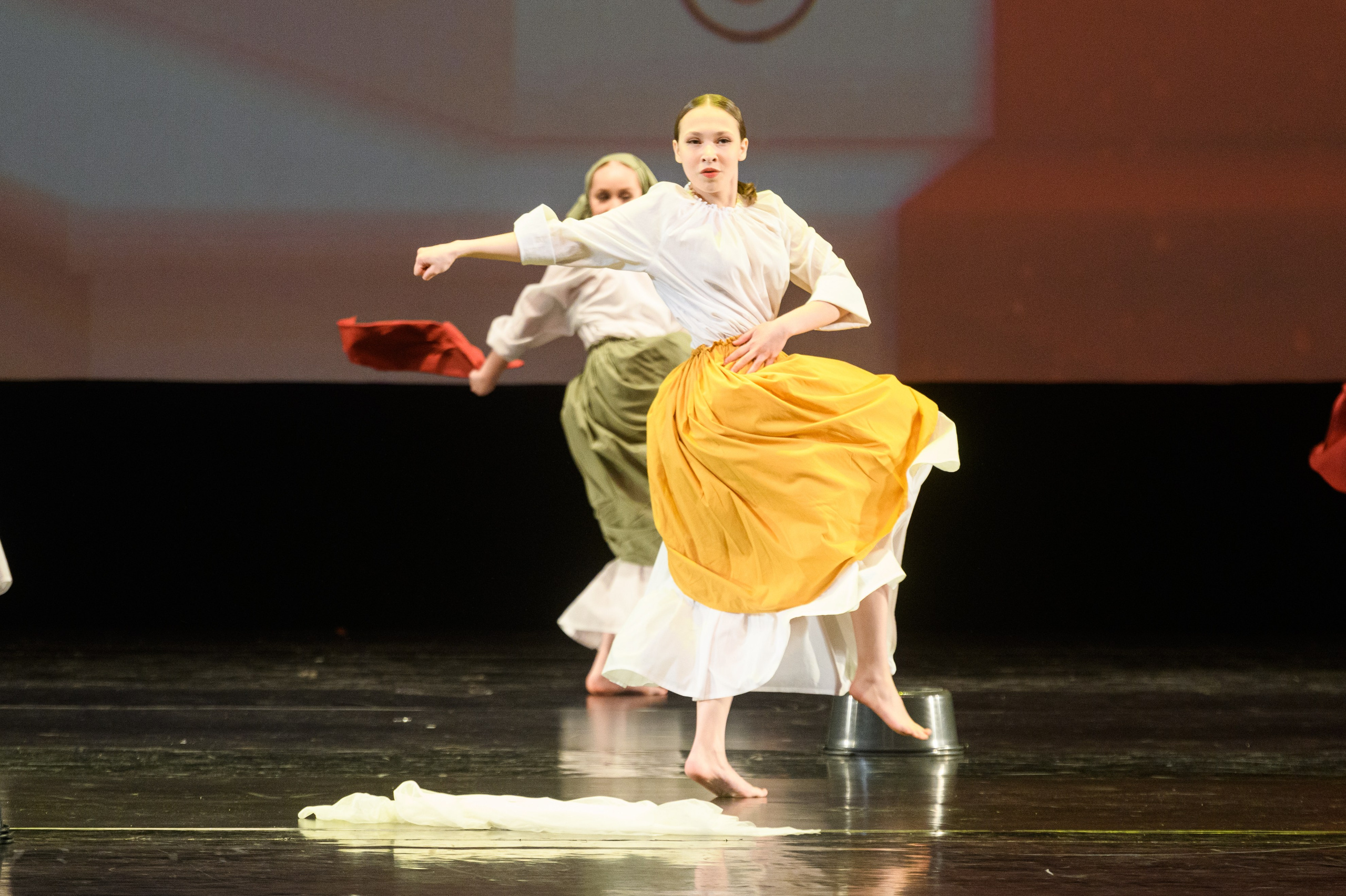 23 апреля, часть 1, БКЗ Октябрьский, г. Санкт-Петербург. Золотое яблочко