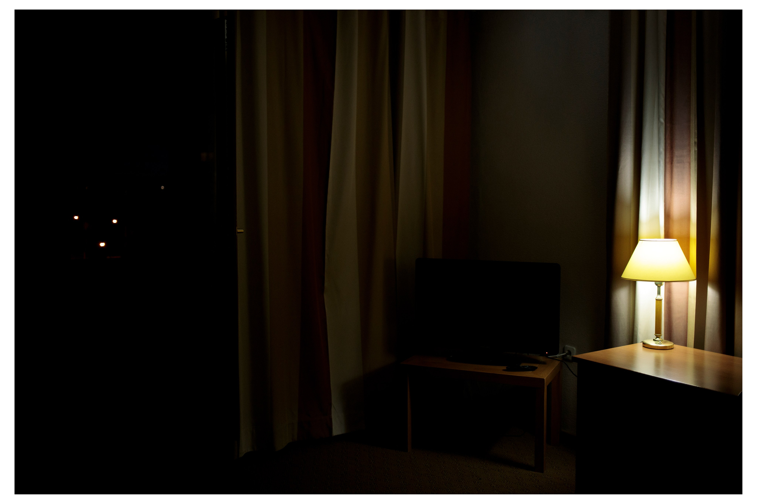 НАДЯ, СОРЯН, МЫ ВСЕ ПРОЕБАЛИ. Фотограф Манакова Ольга