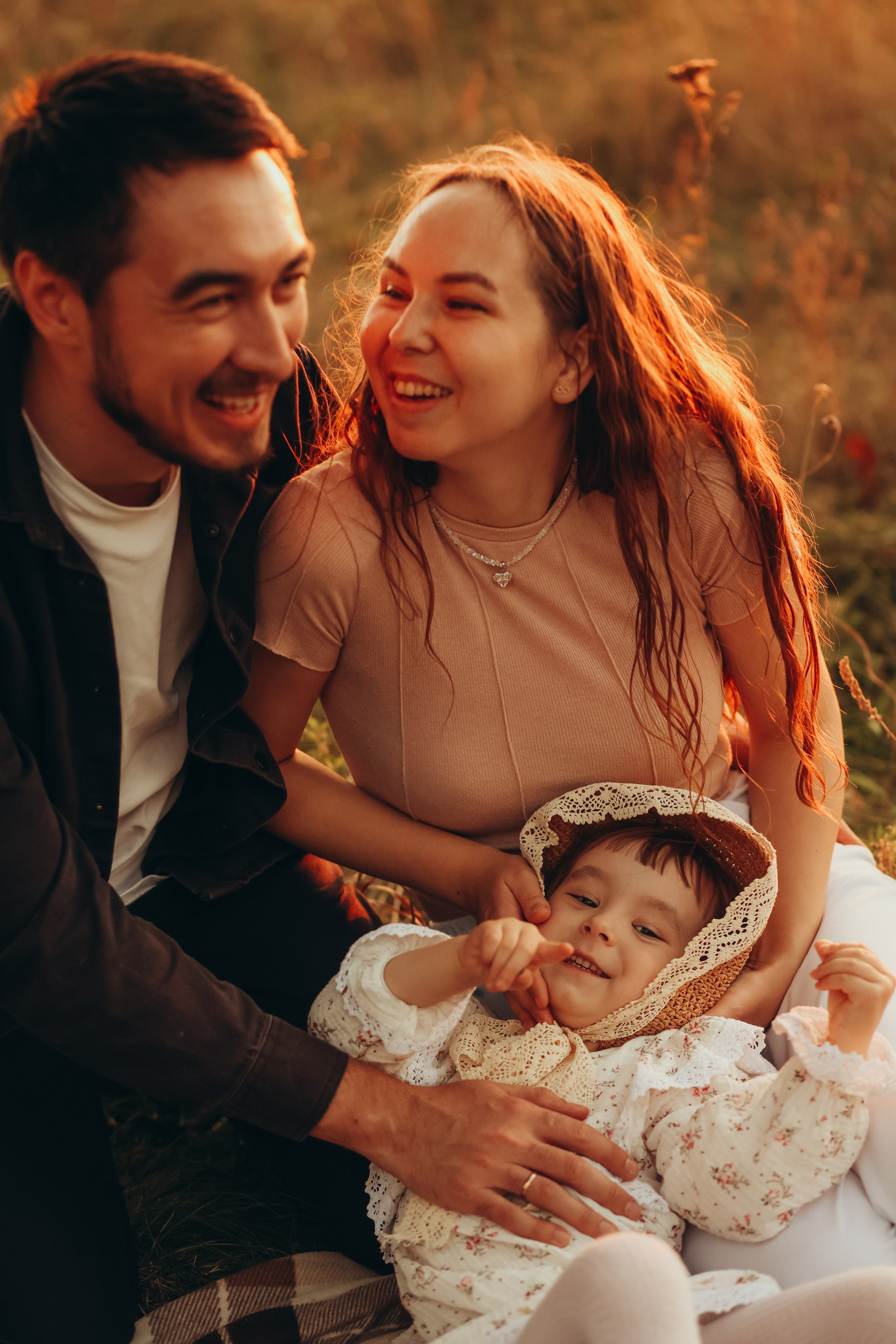 Прогулочная на закате. Фотограф Алена Свинаренко