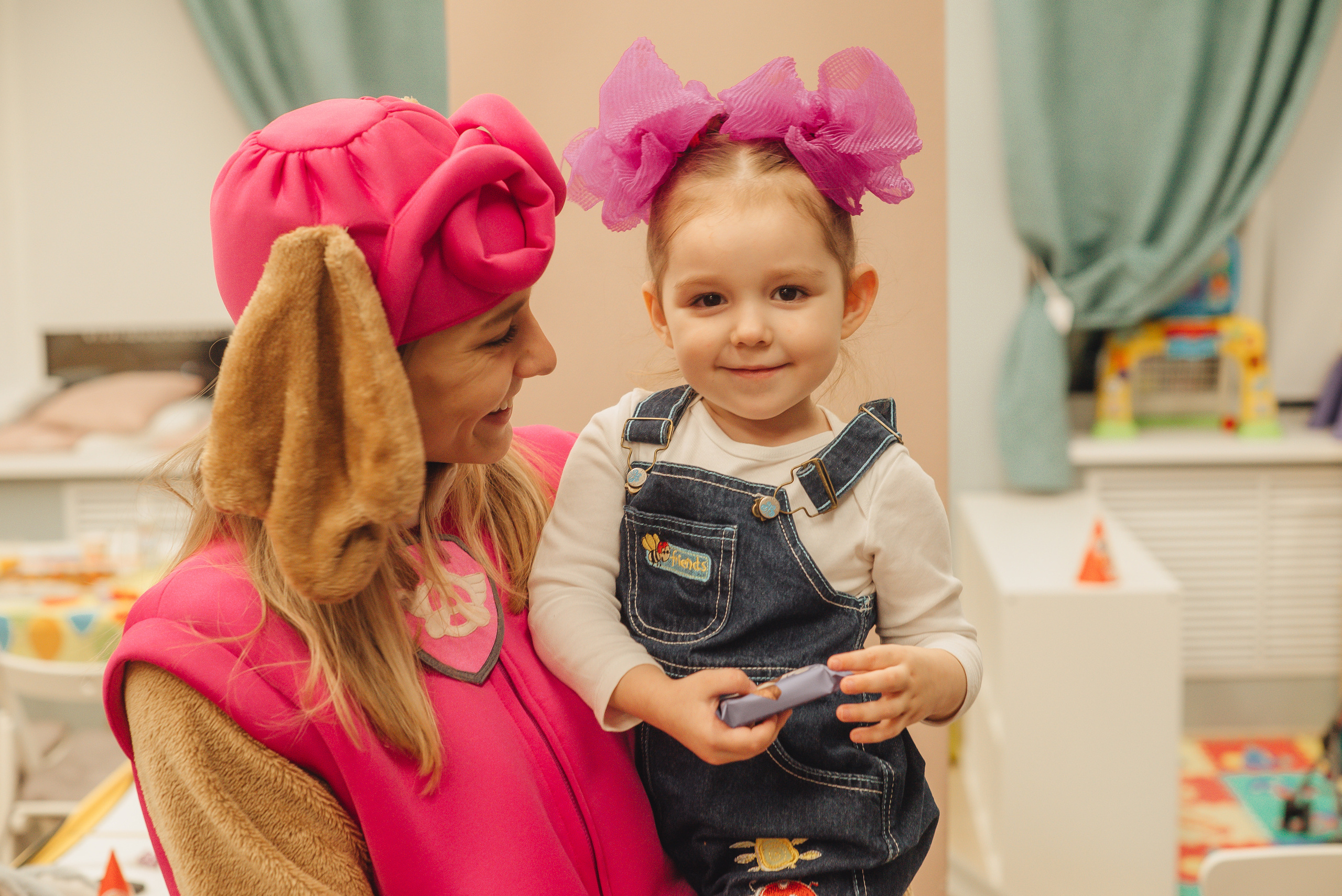 Kids celebrating. Фотограф Прага | Photographer Prague| Фотограф в Праге Яра Куркус