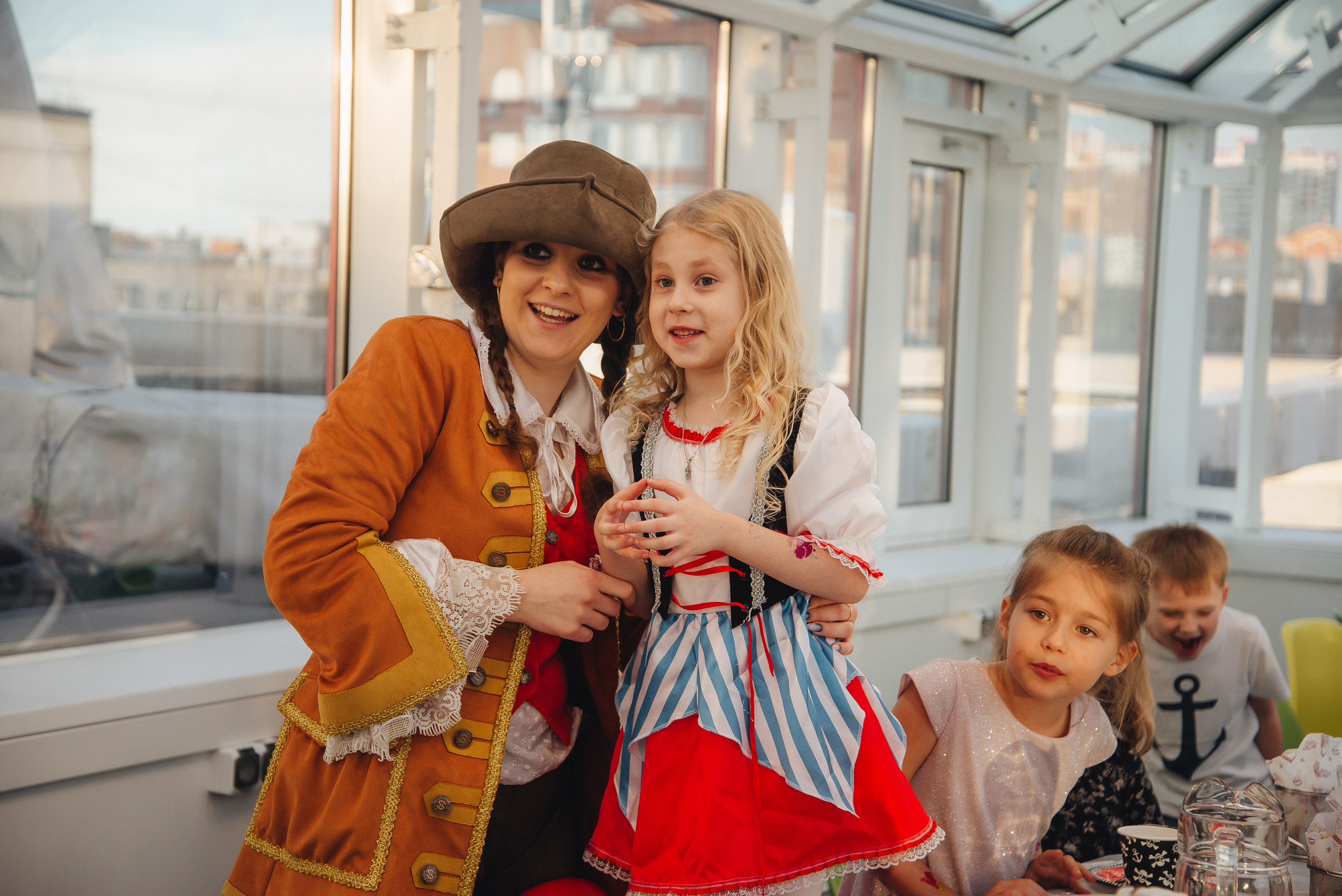 Kids celebrating. Фотограф Прага | Photographer Prague| Фотограф в Праге Яра Куркус