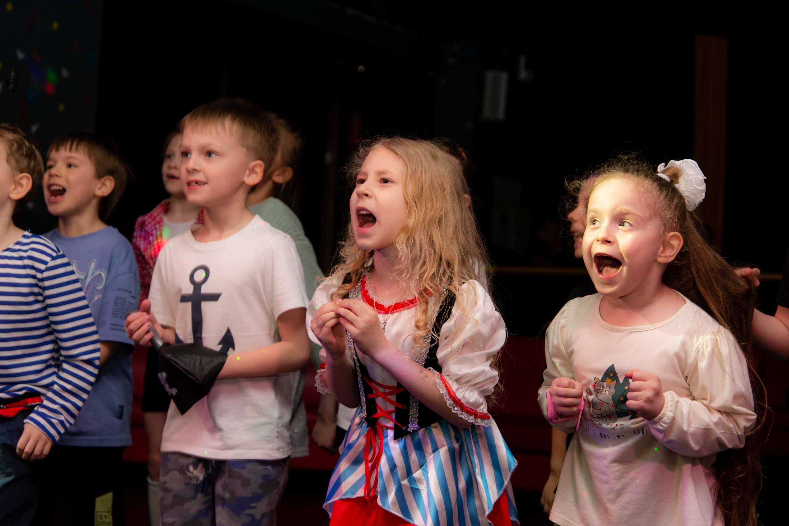 Kids celebrating. Фотограф Прага | Photographer Prague| Фотограф в Праге Яра Куркус