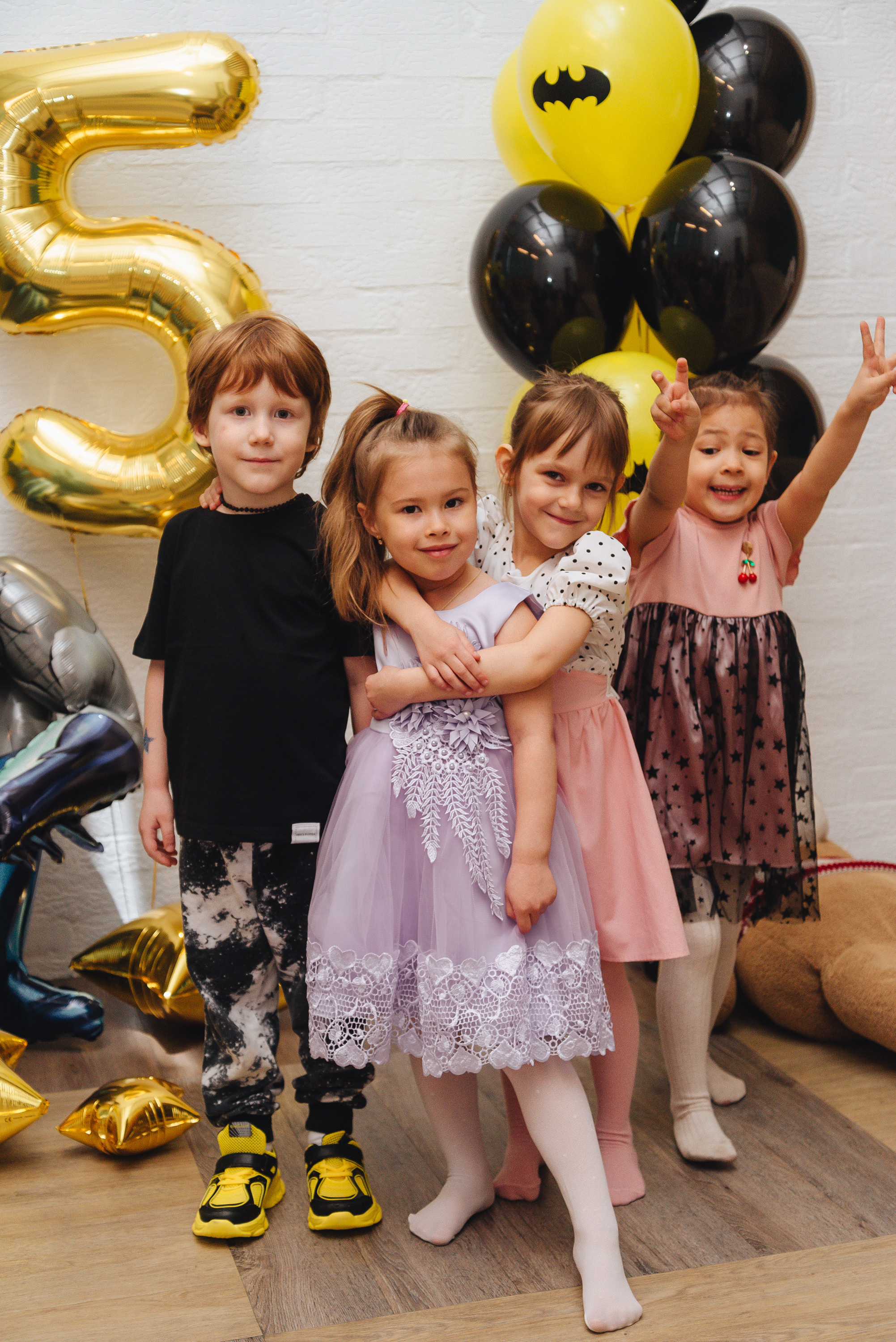 Kids celebrating. Фотограф Прага | Photographer Prague| Фотограф в Праге Яра Куркус
