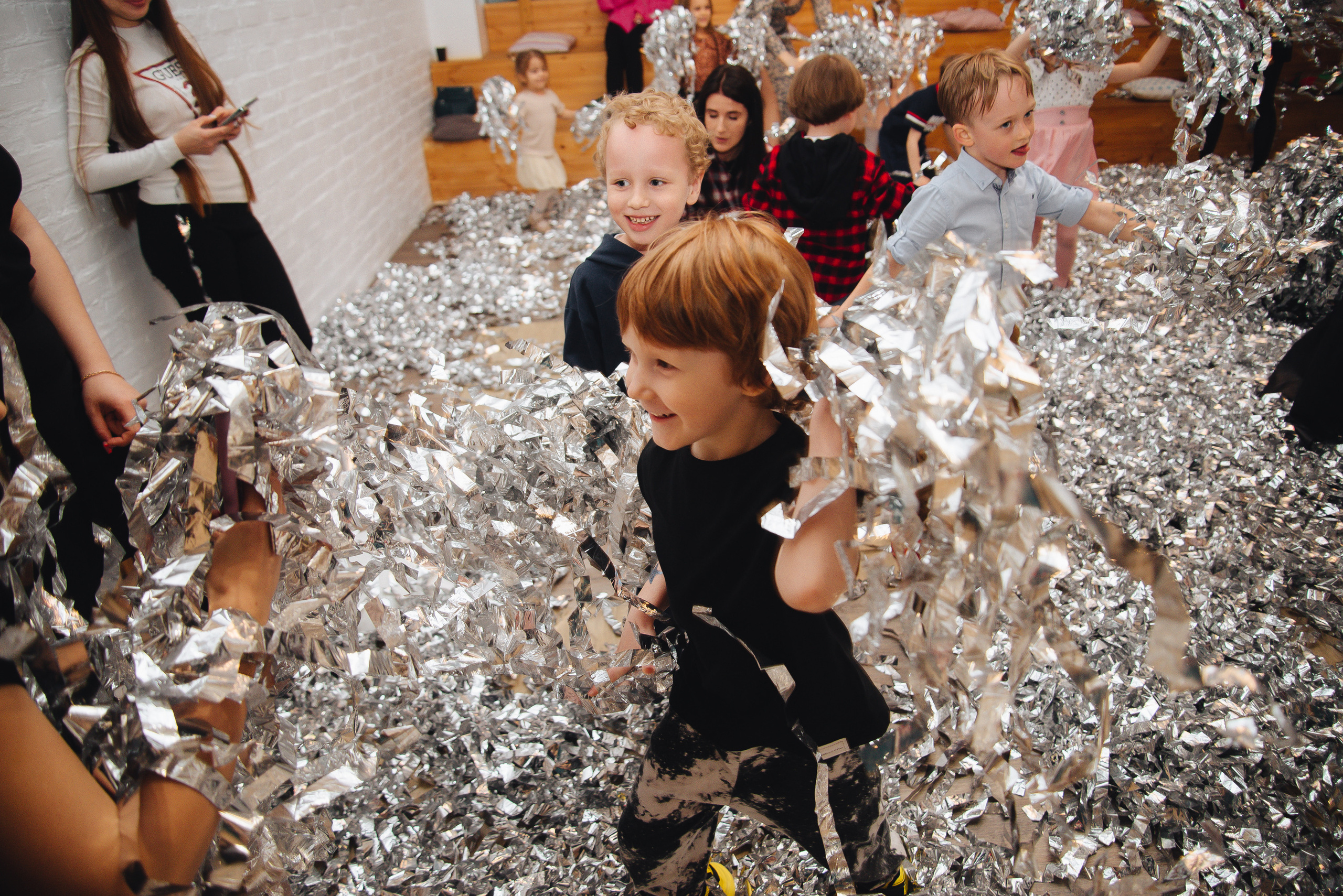 Kids celebrating. Фотограф Прага | Photographer Prague| Фотограф в Праге Яра Куркус
