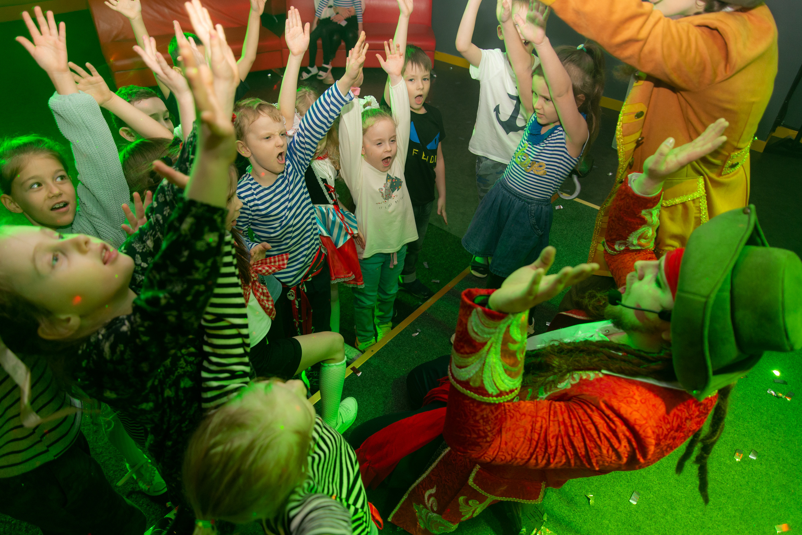 Kids celebrating. Фотограф Прага | Photographer Prague| Фотограф в Праге Яра Куркус