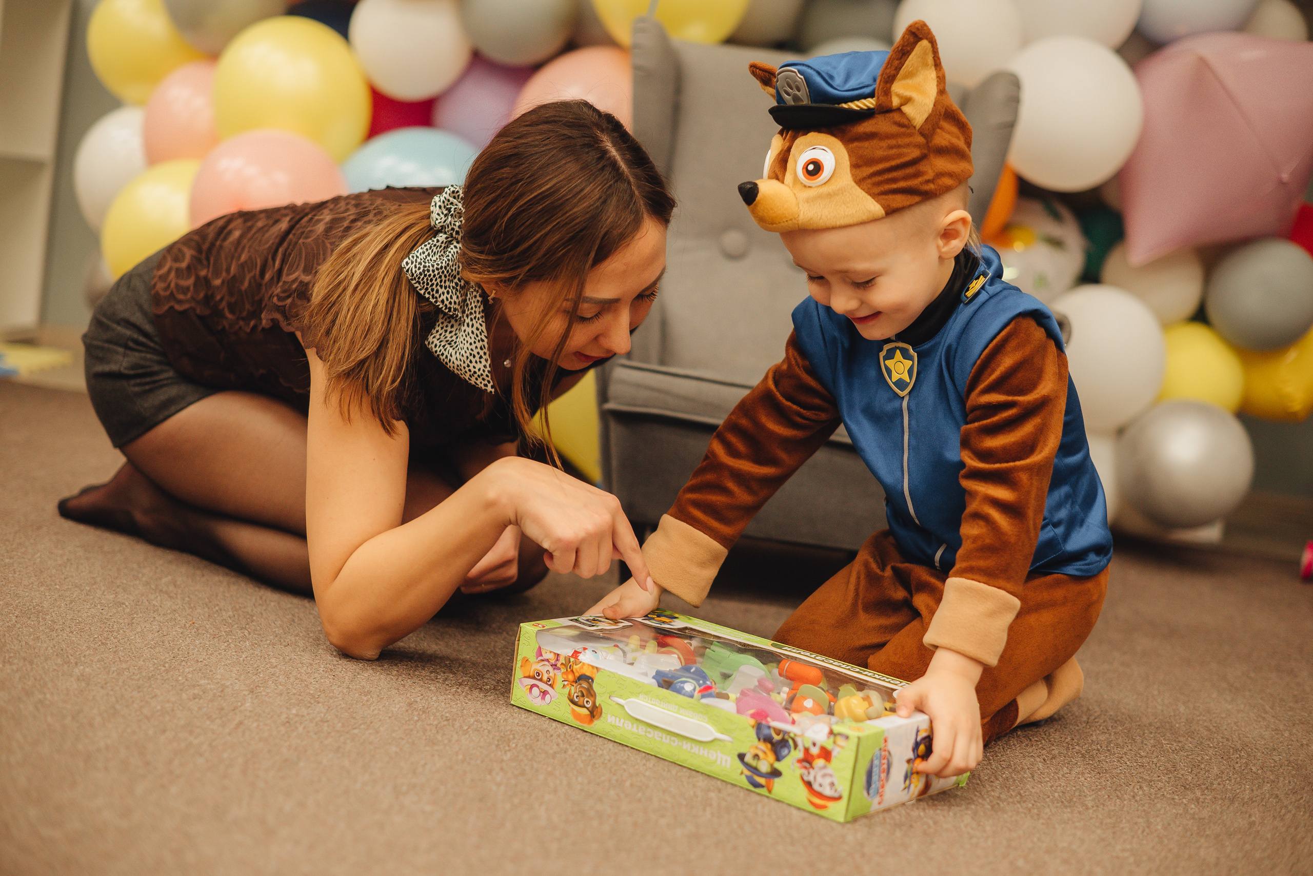 Kids celebrating. Фотограф Прага | Photographer Prague| Фотограф в Праге Яра Куркус