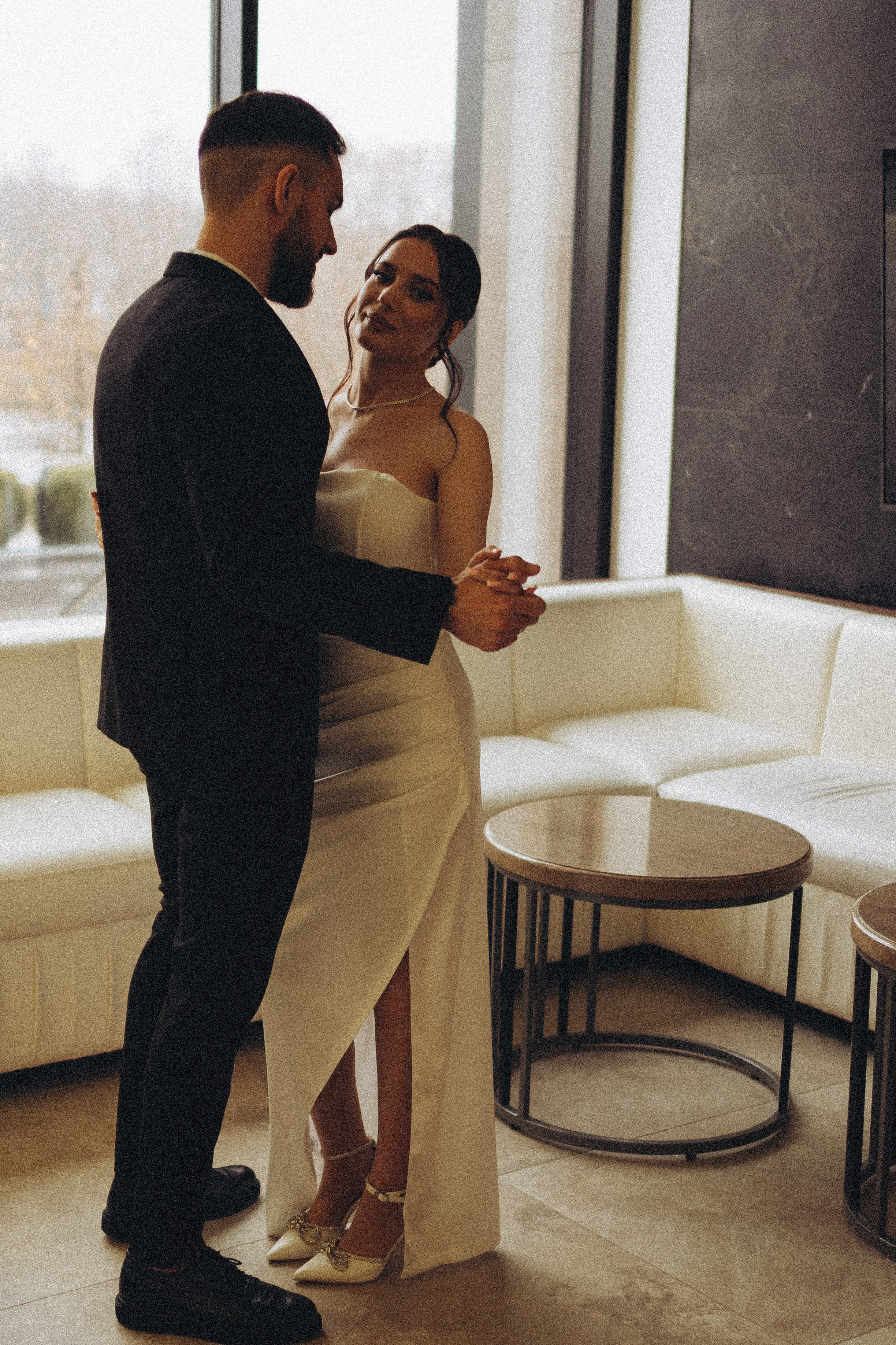 СВАДЕБНАЯ СЬЕМКА СБОРОВ ЖЕНИХА И НЕВЕСТЫ В ОТЕЛЕ И ТАКЖЕ ФОТОСЕССИИЯ В ОТЕЛЕЕ МЕГАПОЛИС БРЯНСК. Профессиональный фотограф, Санкт-Петербург — Виктория Богомолова