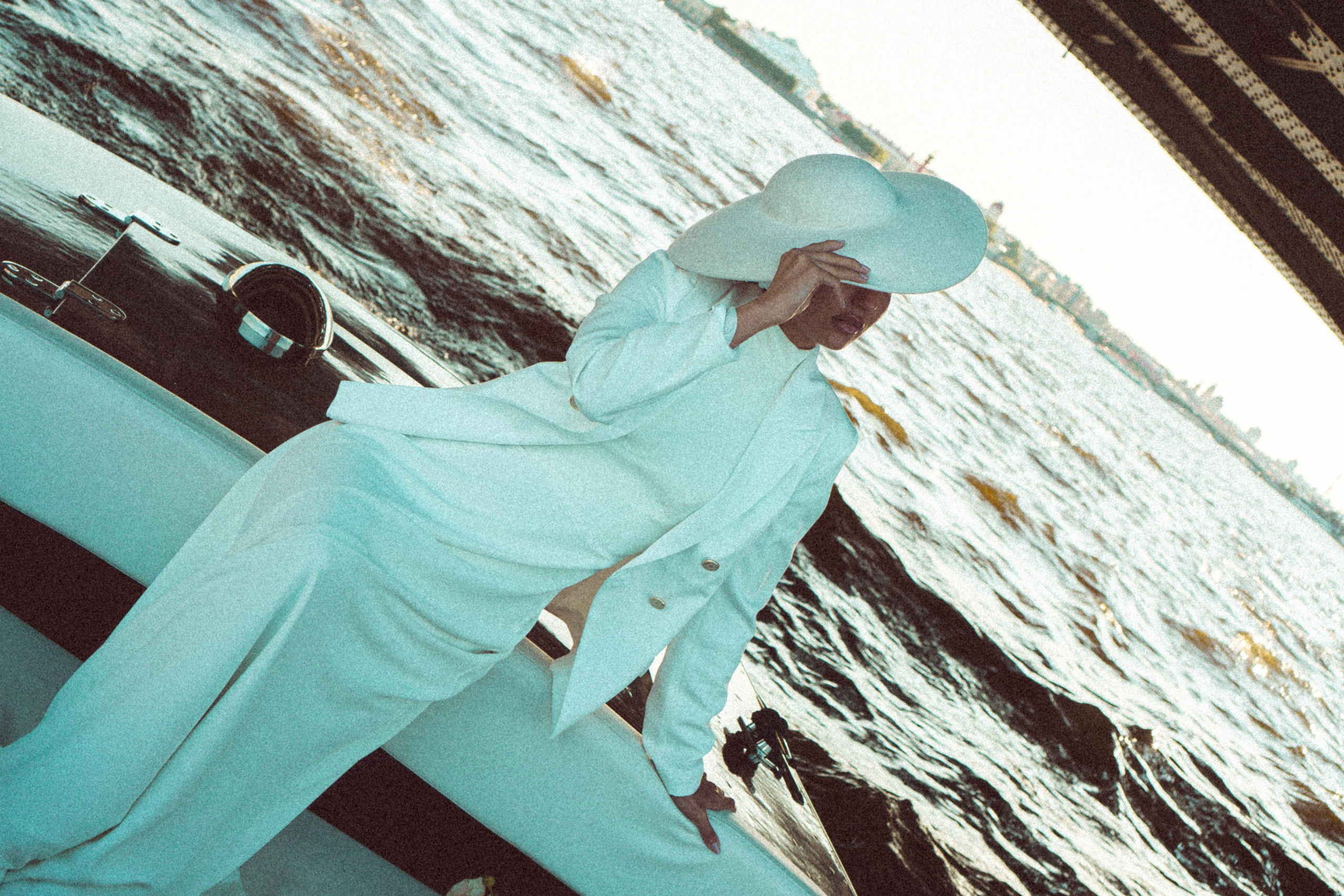 СВАДЕНБНАЯ СЬЕМКА НА КАТЕРЕ ПО КАНАЛАМ САНКТ-ПЕТЕРБУРГА И В АКВАТОРИИ НЕВЫ. Профессиональный фотограф, Санкт-Петербург — Виктория Богомолова