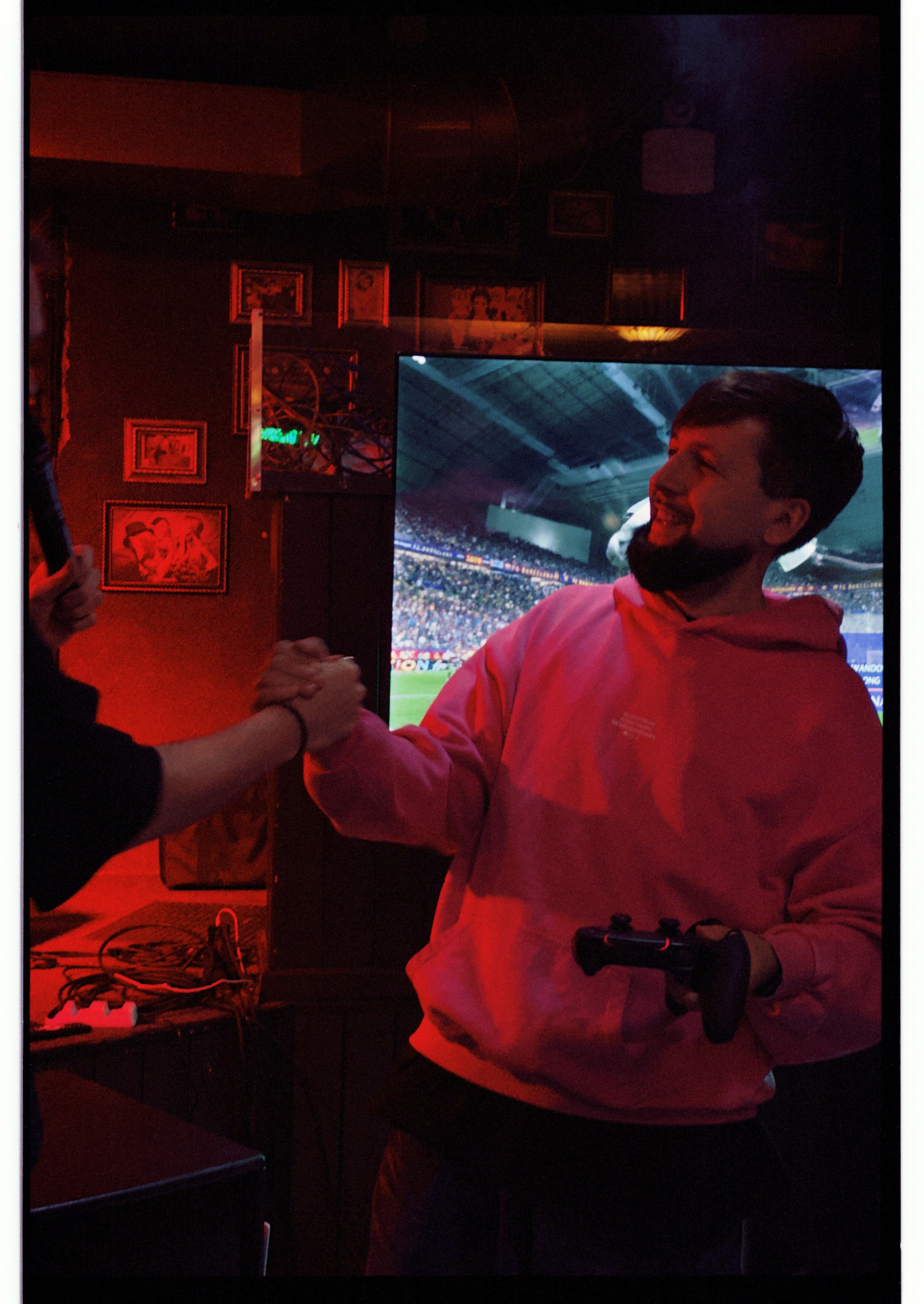 ИВЕНТ ДЛЯ ВСЕХ | Турнир FIFA & MortalCombat. Свадебный и портретный фотограф в Новосибирске Любовь Исакова