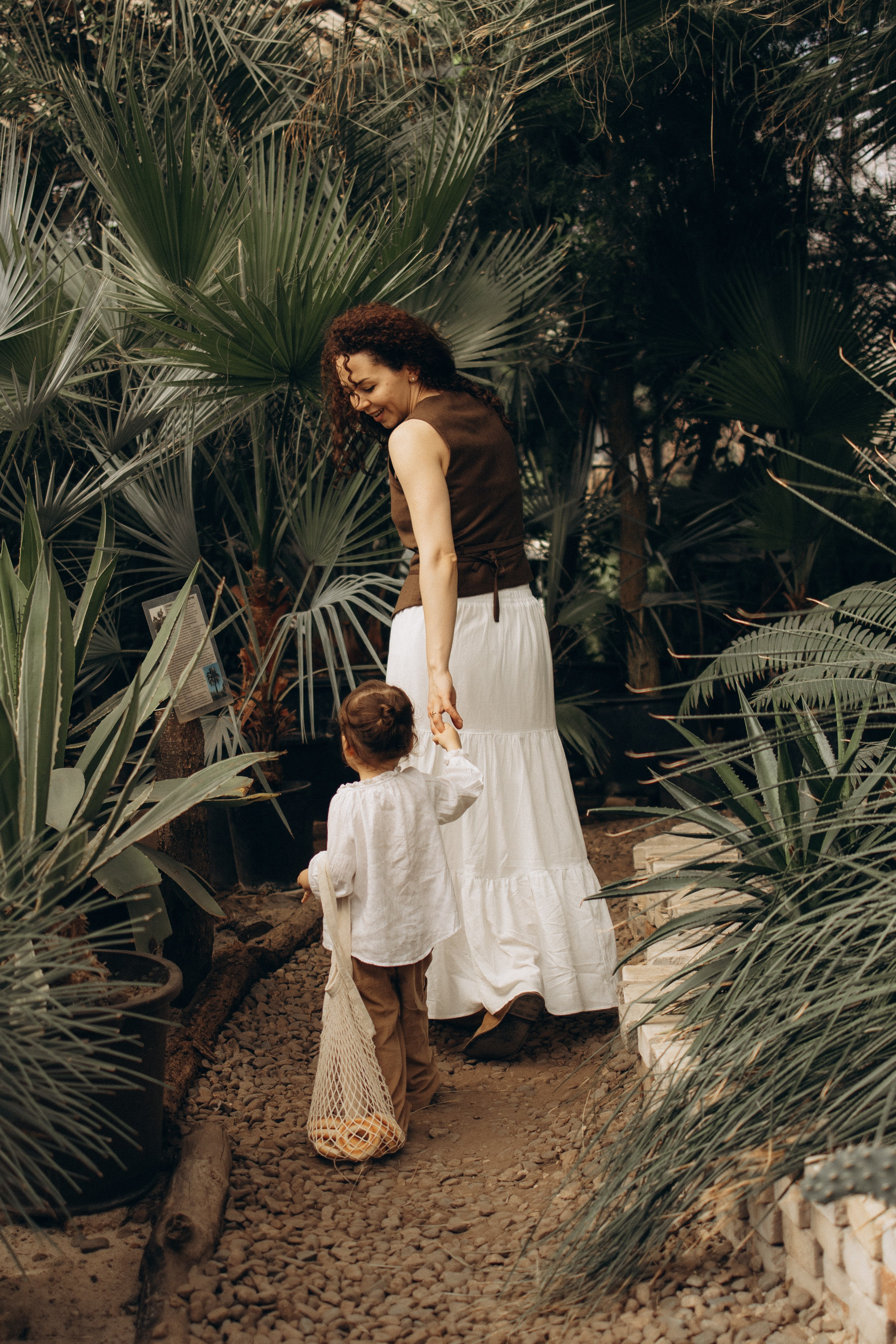 Прогулка по оранжерее. Семейный фотограф в Москве Ксения Аганина
