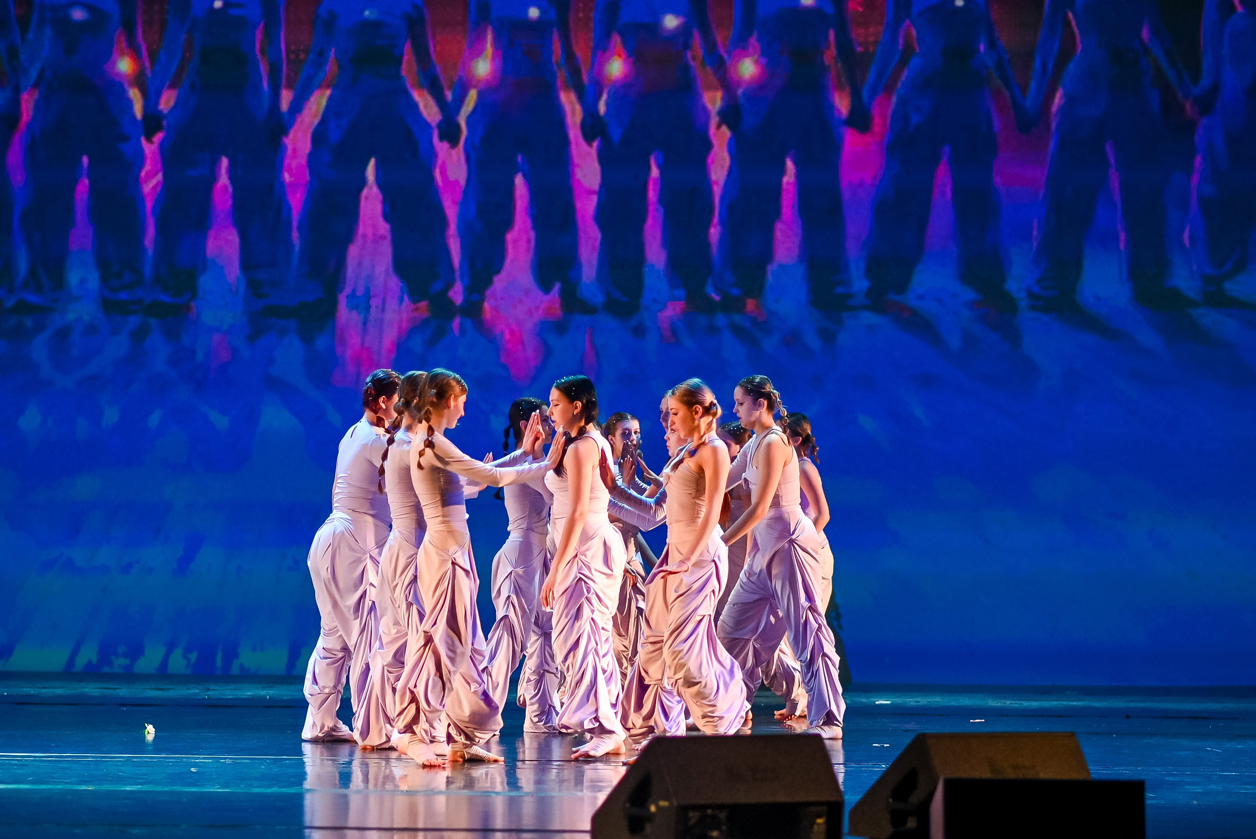 23 апреля, часть 3, БКЗ Октябрьский, г. Санкт-Петербург. Золотое яблочко