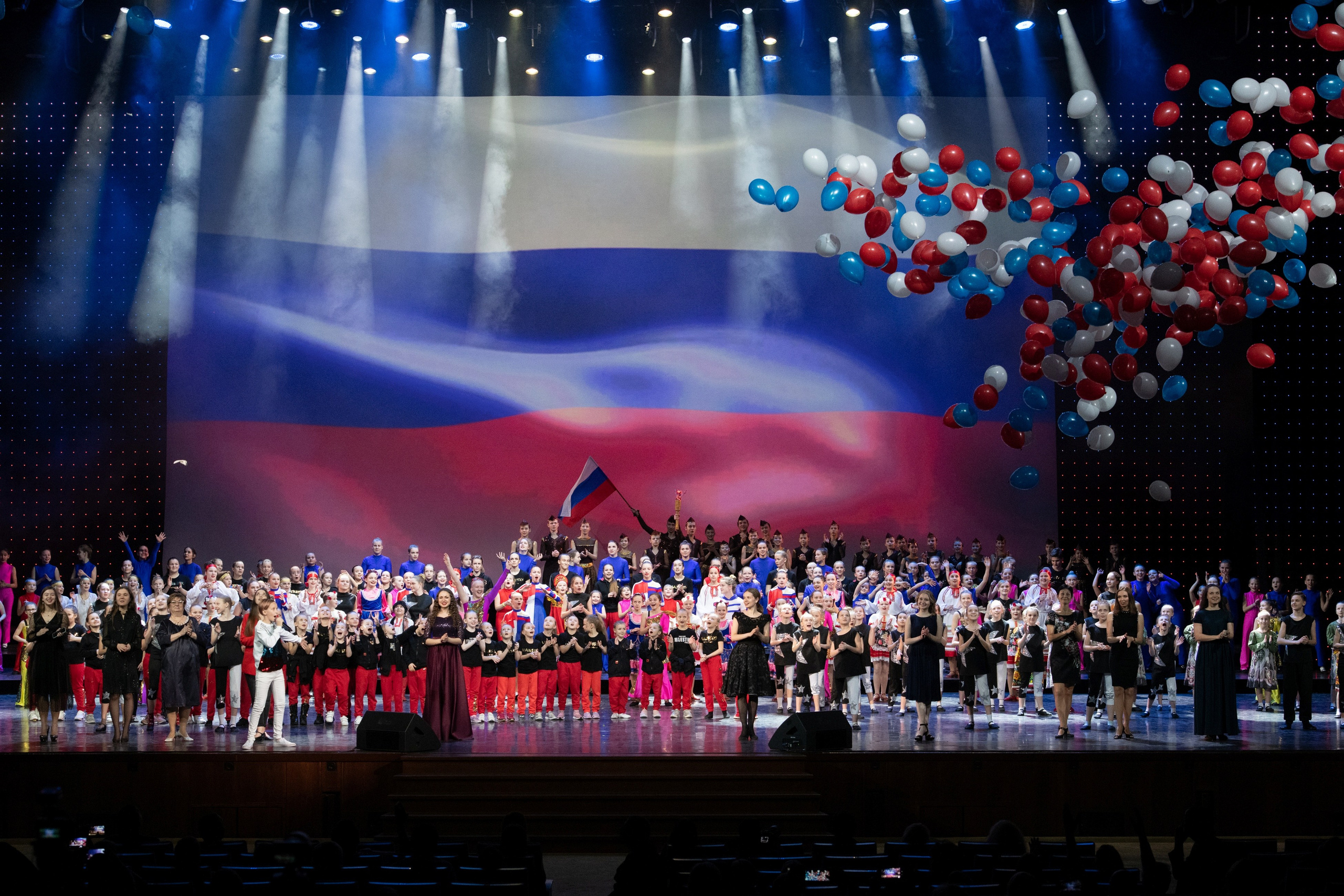 2 февраля, концерт Таланты России, Кремлевский Дворец. Золотое яблочко