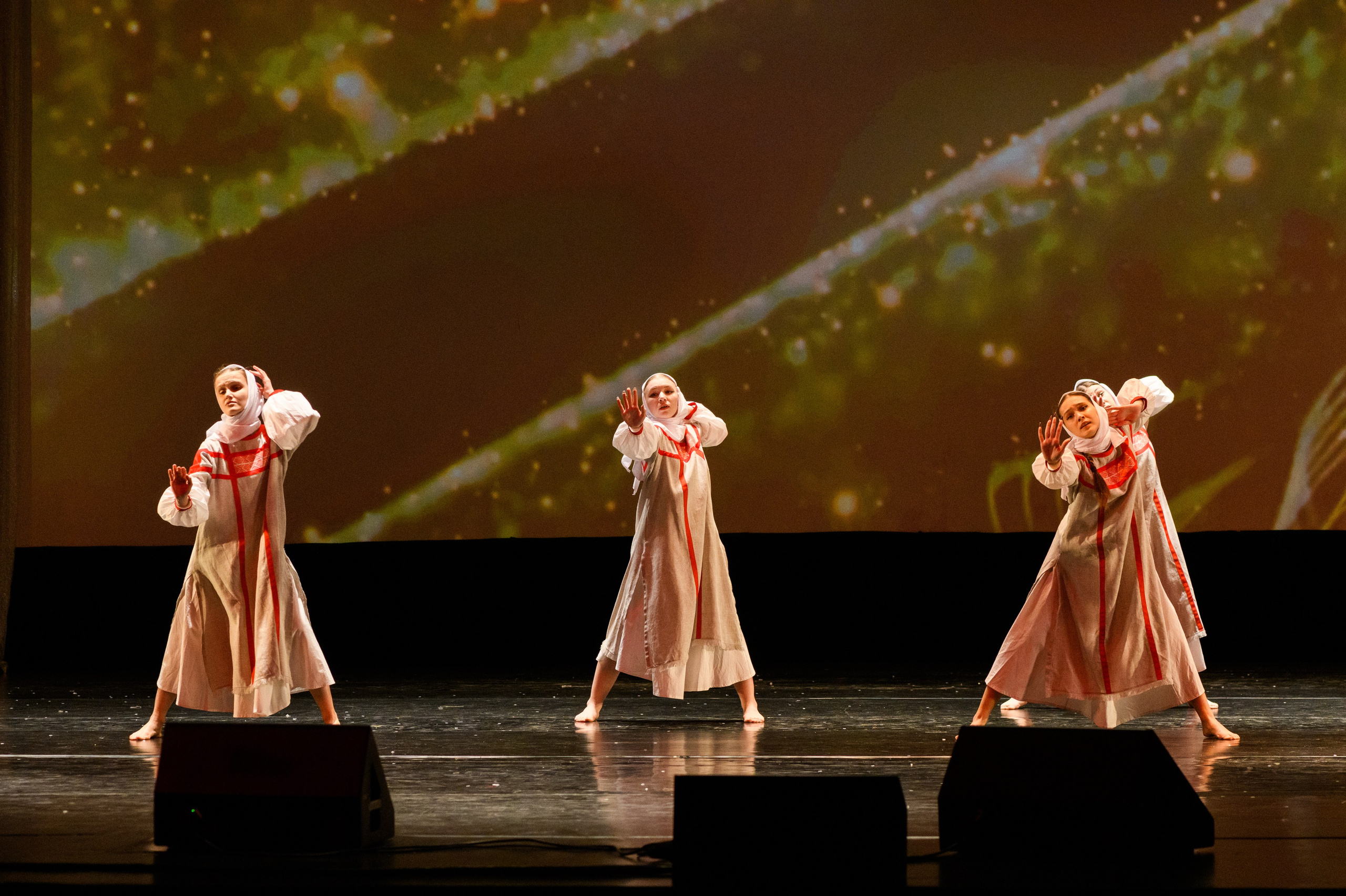 23 апреля, часть 2, БКЗ Октябрьский, г. Санкт-Петербург. Золотое яблочко