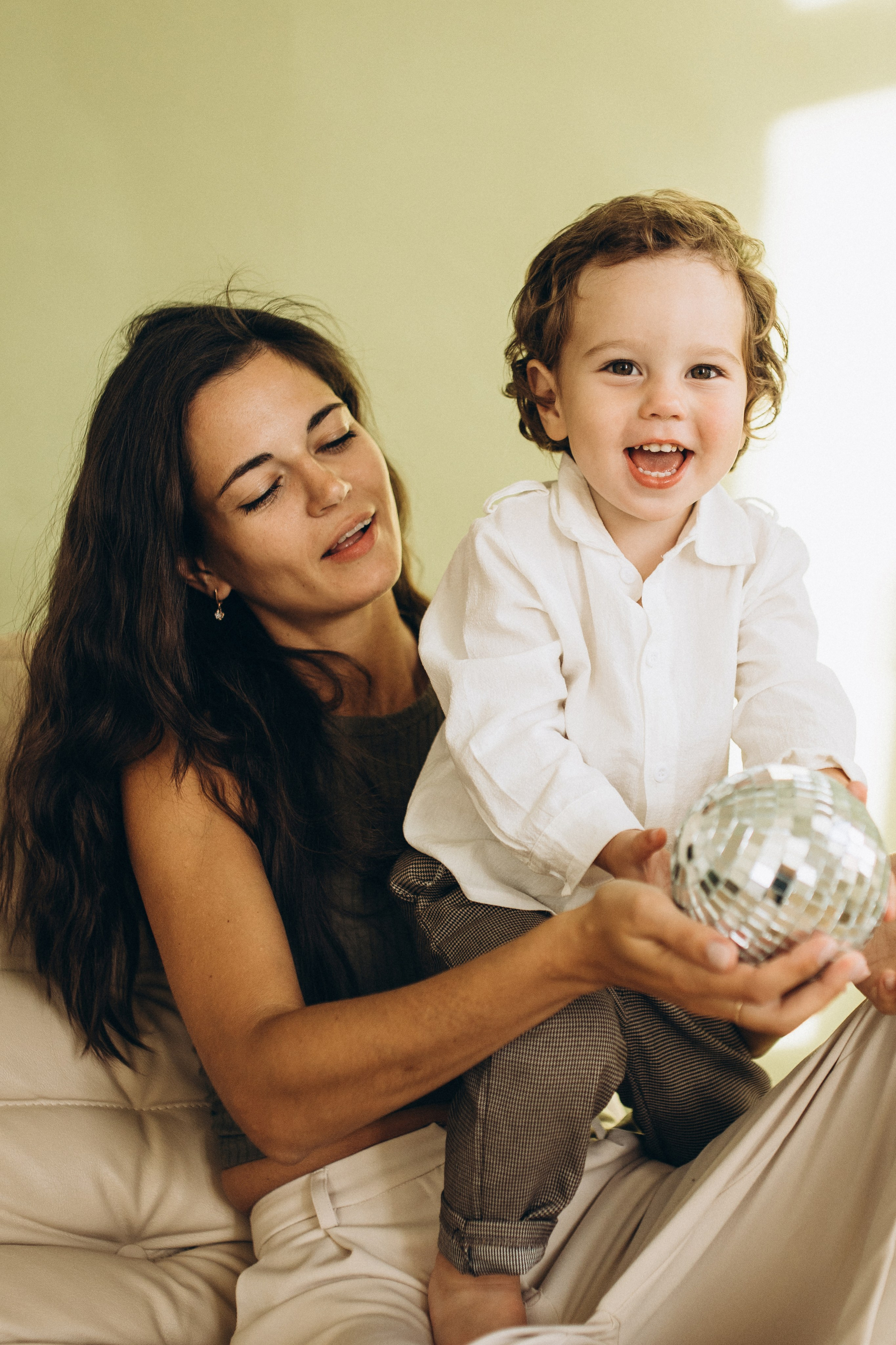 живые фотографии мамы и сына в студии Самара