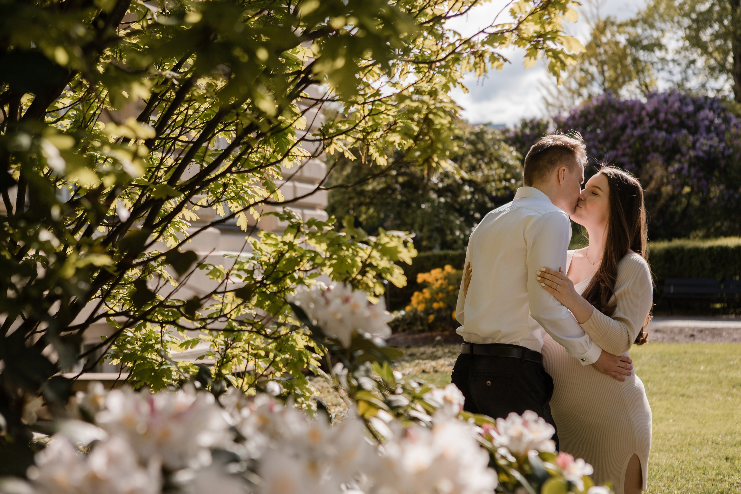Семейная фотосессия Андрея и Марии. Видеосъемка и фотосъемка свадеб. Фотограф и оператор на свадьбу. Видеосъемка подкастов, собственная видео-фотостудии. Предметная фотосъемка